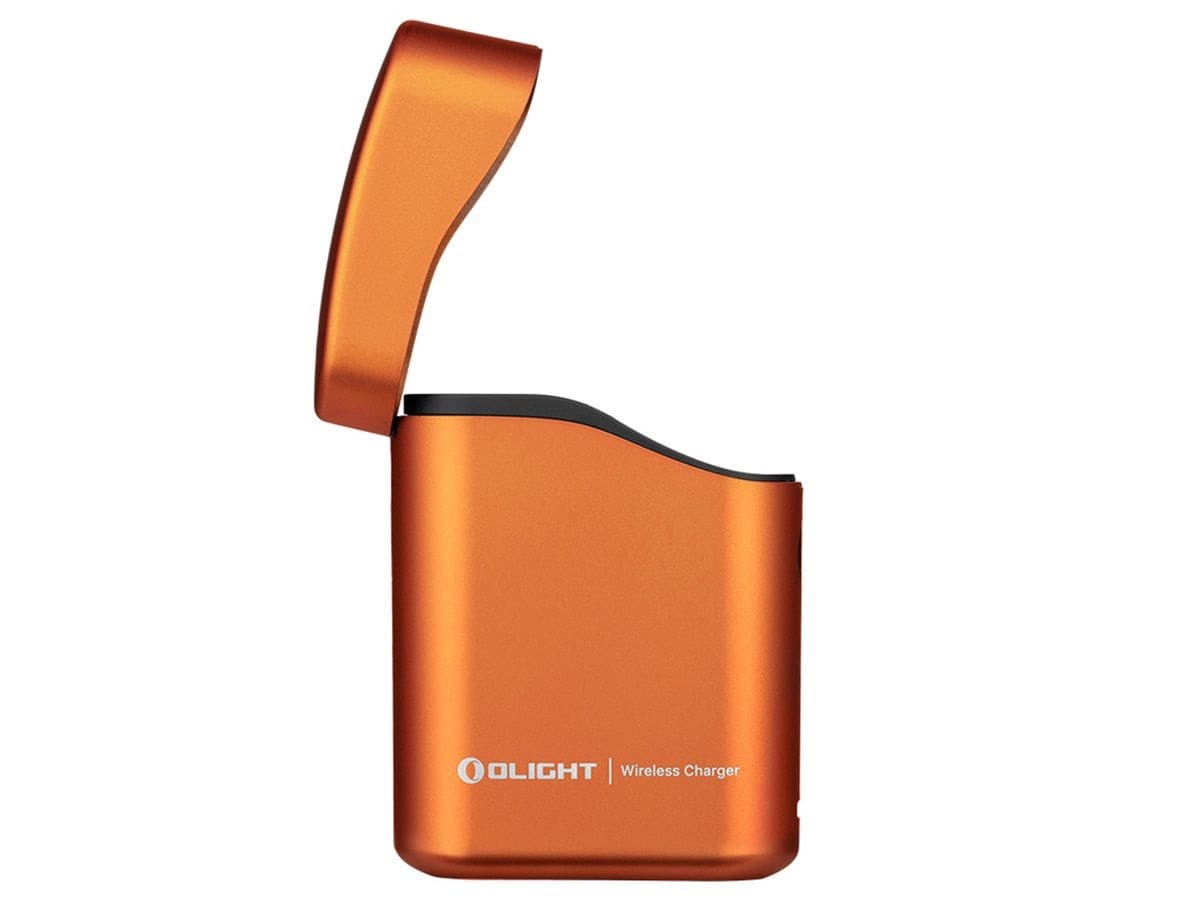 Latarka Olight Baton 4 Premium Edition Orange z bezprzewodowym etui ładującym - 1300 lumenów