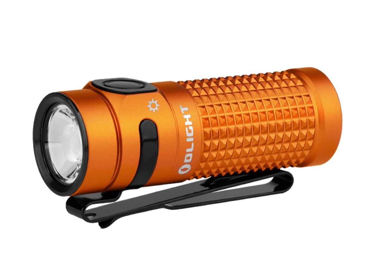 Latarka Olight Baton 4 Premium Edition Orange z bezprzewodowym etui ładującym - 1300 lumenów