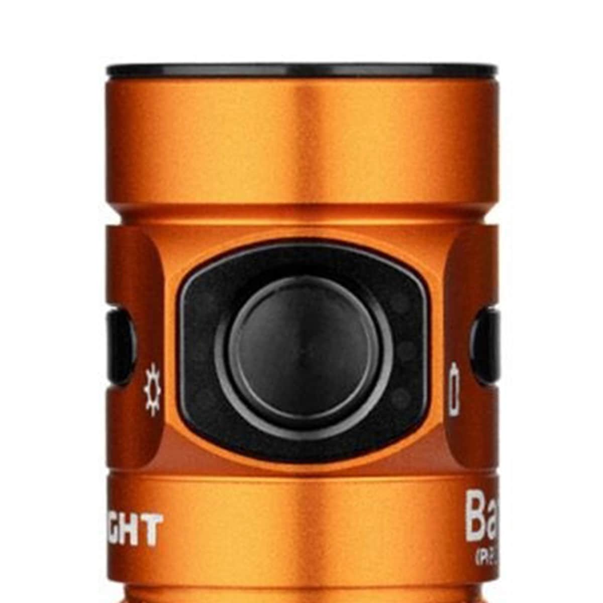 Latarka Olight Baton 4 Premium Edition Orange z bezprzewodowym etui ładującym - 1300 lumenów