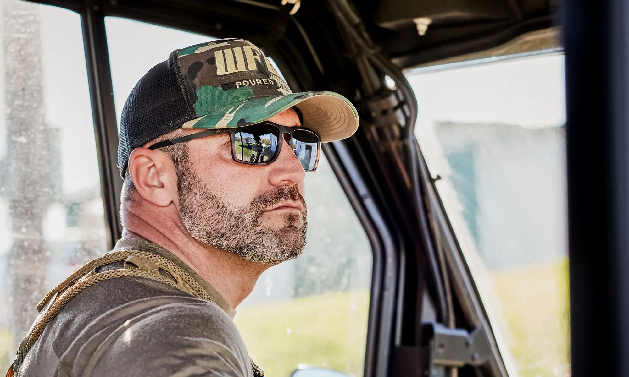 Okulary taktyczne Wiley X Axe - Captivate Polarized Black Mirror/Matte Tortoise Brown