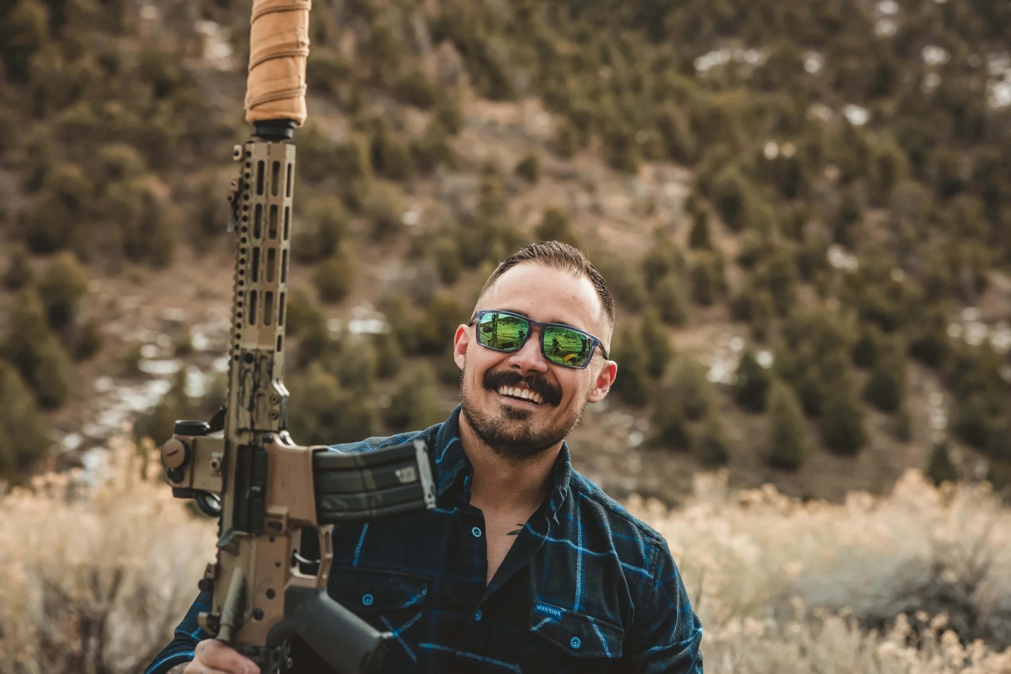 Okulary taktyczne Wiley X Axe - Captivate Polarized Green Mirror/Gloss Crystal Grey