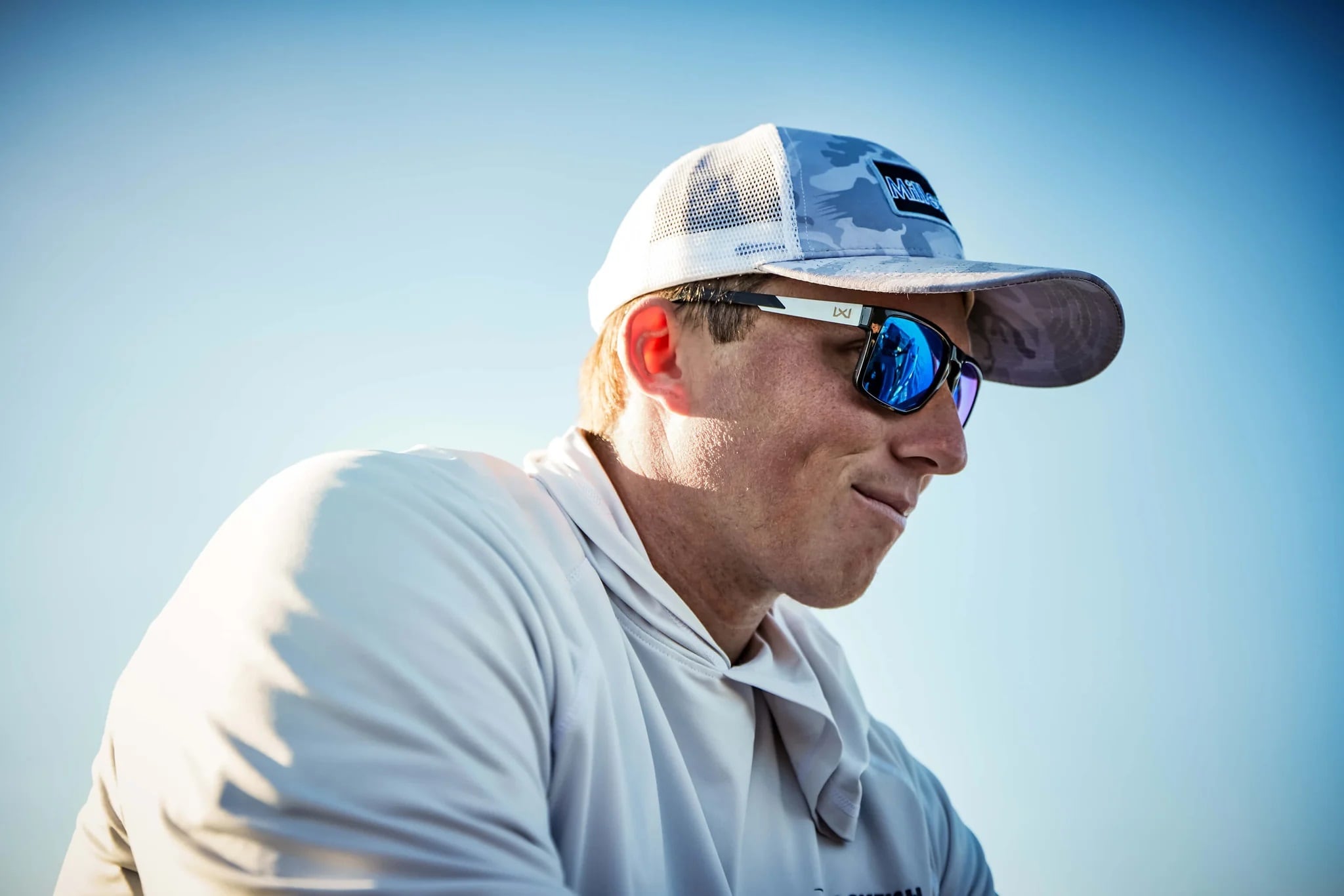 Okulary taktyczne Wiley X Apex - Captivate Polarized Blue Mirror/Gloss Black