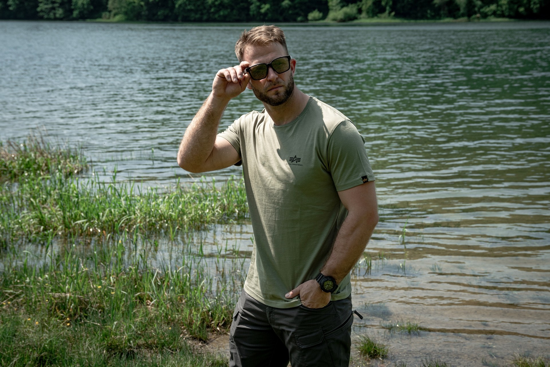 Koszulka T-Shirt Alpha Industries Backprint - Olive/Black