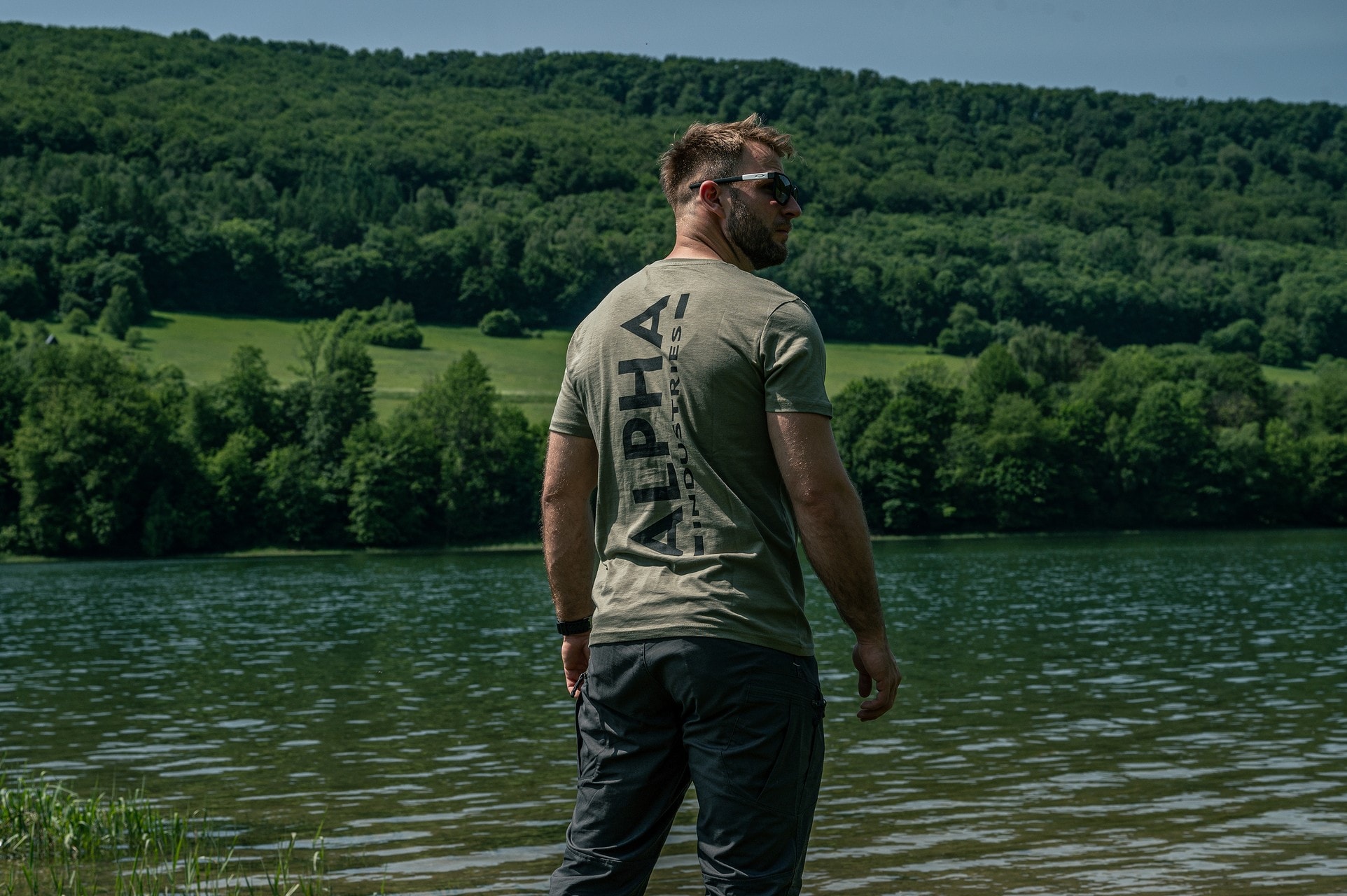 Футболка T-Shirt Alpha Industries Backprint - Olive/Black