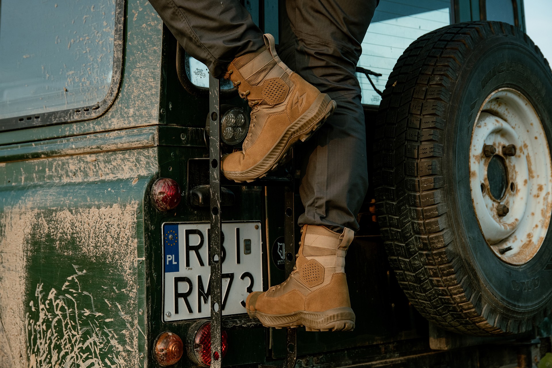 Buty taktyczne Garmont T8 Falcon Regular - Coyote