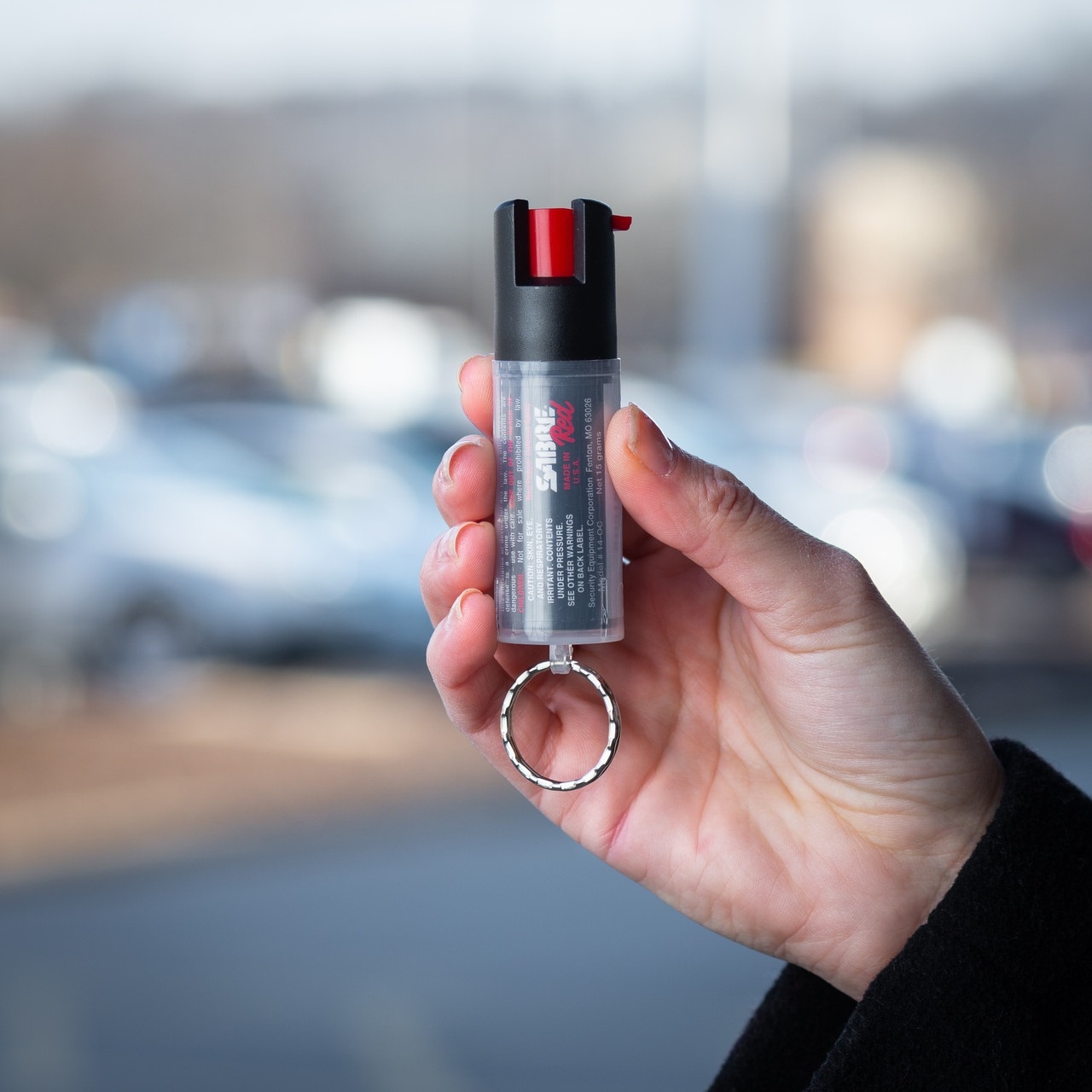 Gaz pieprzowy Sabre Red Keychain 15,9 ml - strumień