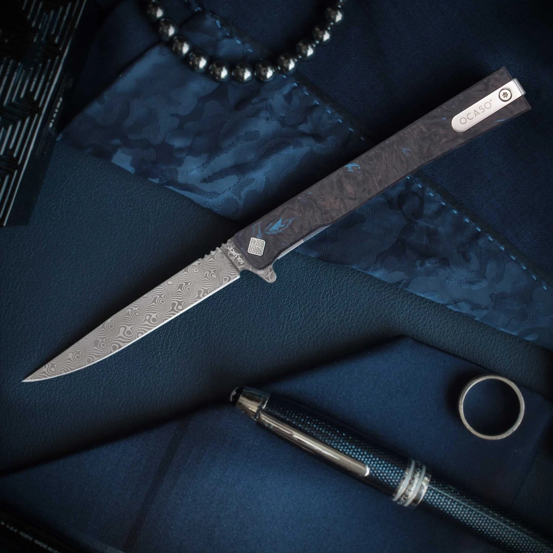 Nóż składany Ocaso Solstice Damascus Fat Carbon - Dark Matter Blue