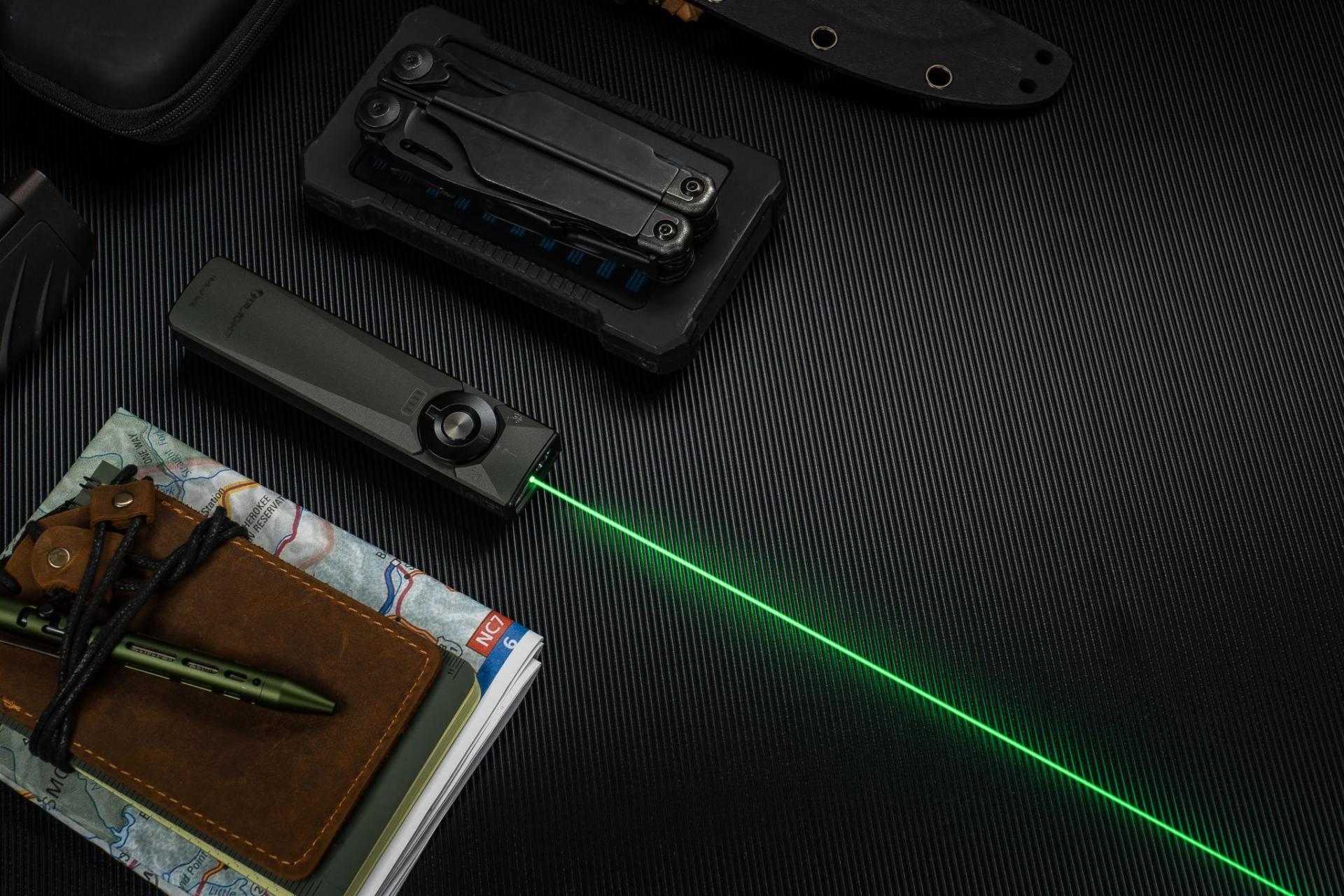 Latarka ze wskaźnikiem laserowym Olight Arkfeld Ultra UV Cool White Olive Grey - 1400 lumenów