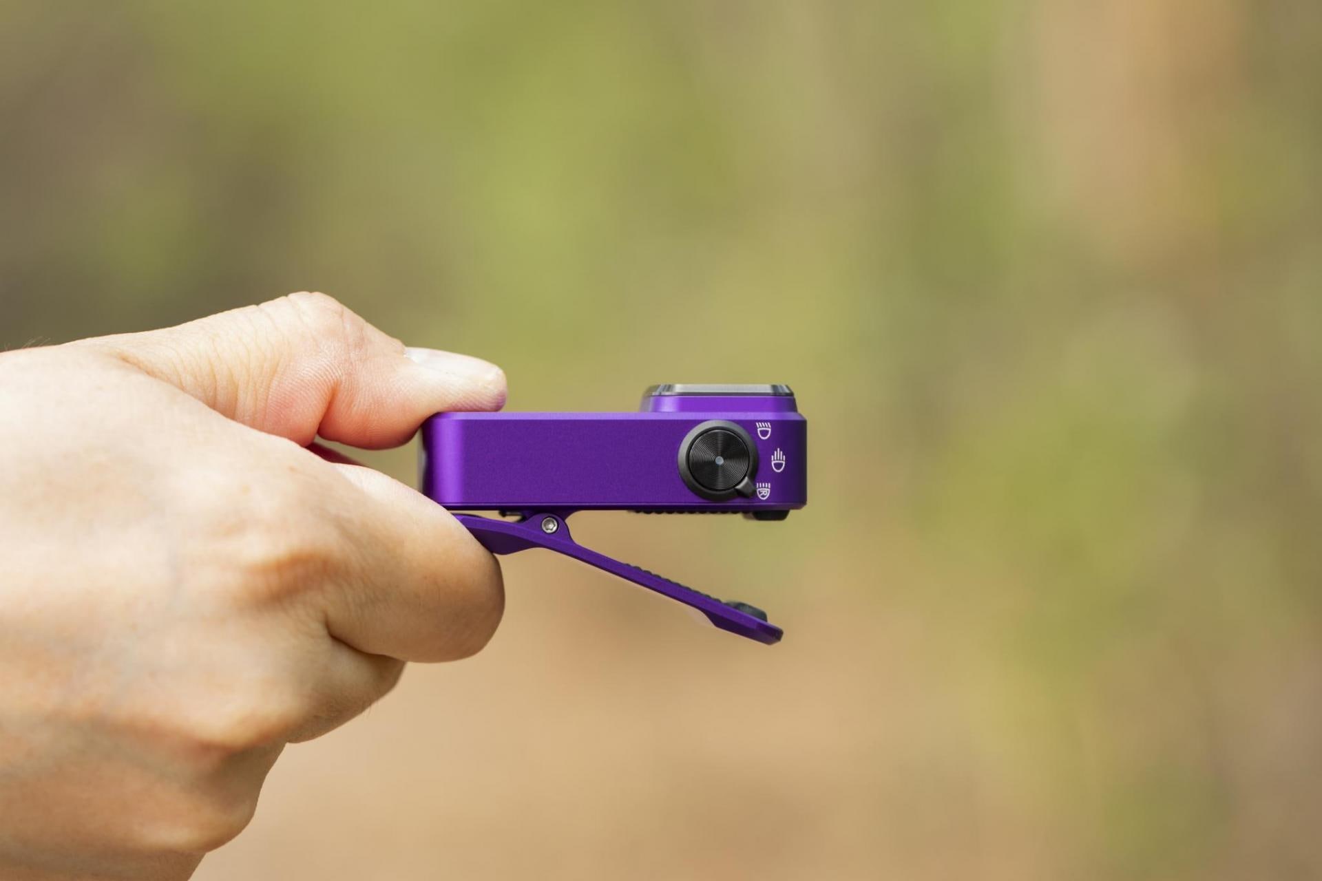 Акумуляторний ліхтарик Olight Oclip Pro Purple - 500 люменів