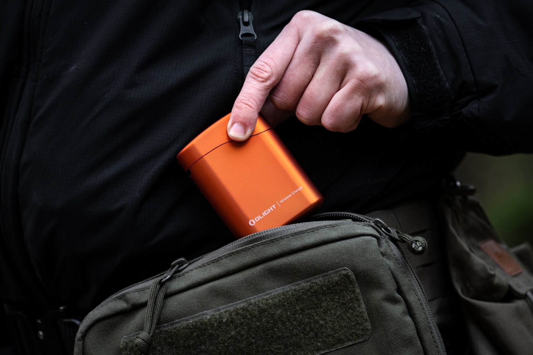 Latarka czołowa i kątowa Olight Perun 3 Mini Premium Cool White Orange z opaską - 1250 lumenów