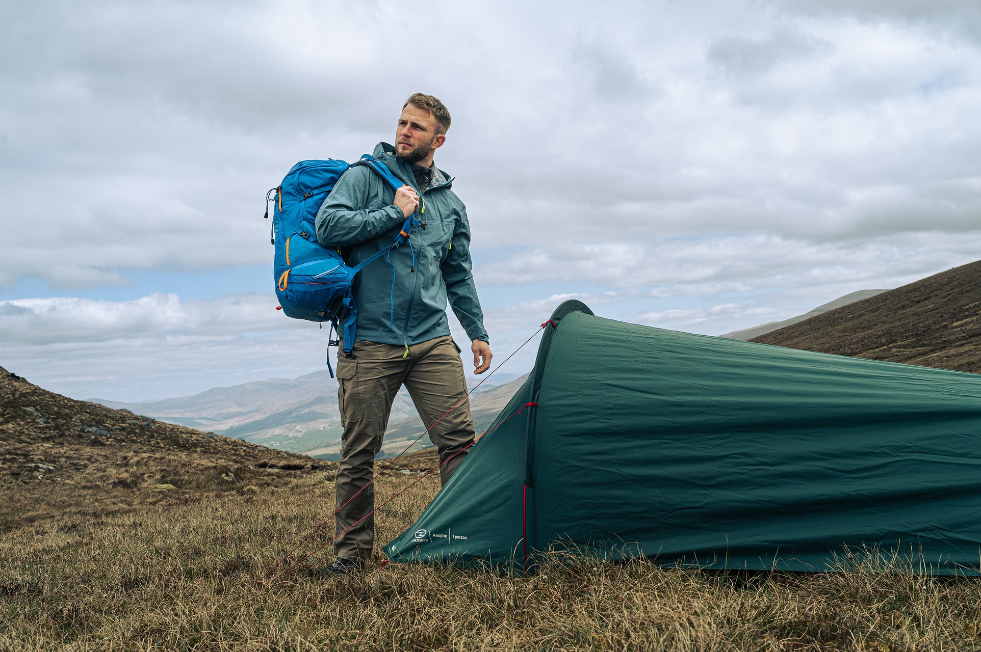 Namiot 1-osobowy Highlander Outdoor Respite Tunnel Tent - Pine Green