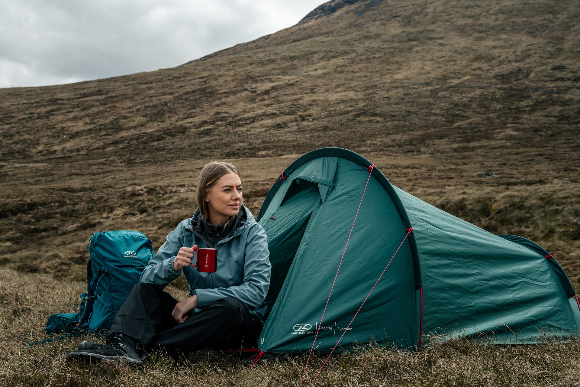 Namiot 1-osobowy Highlander Outdoor Respite Tunnel Tent - Pine Green