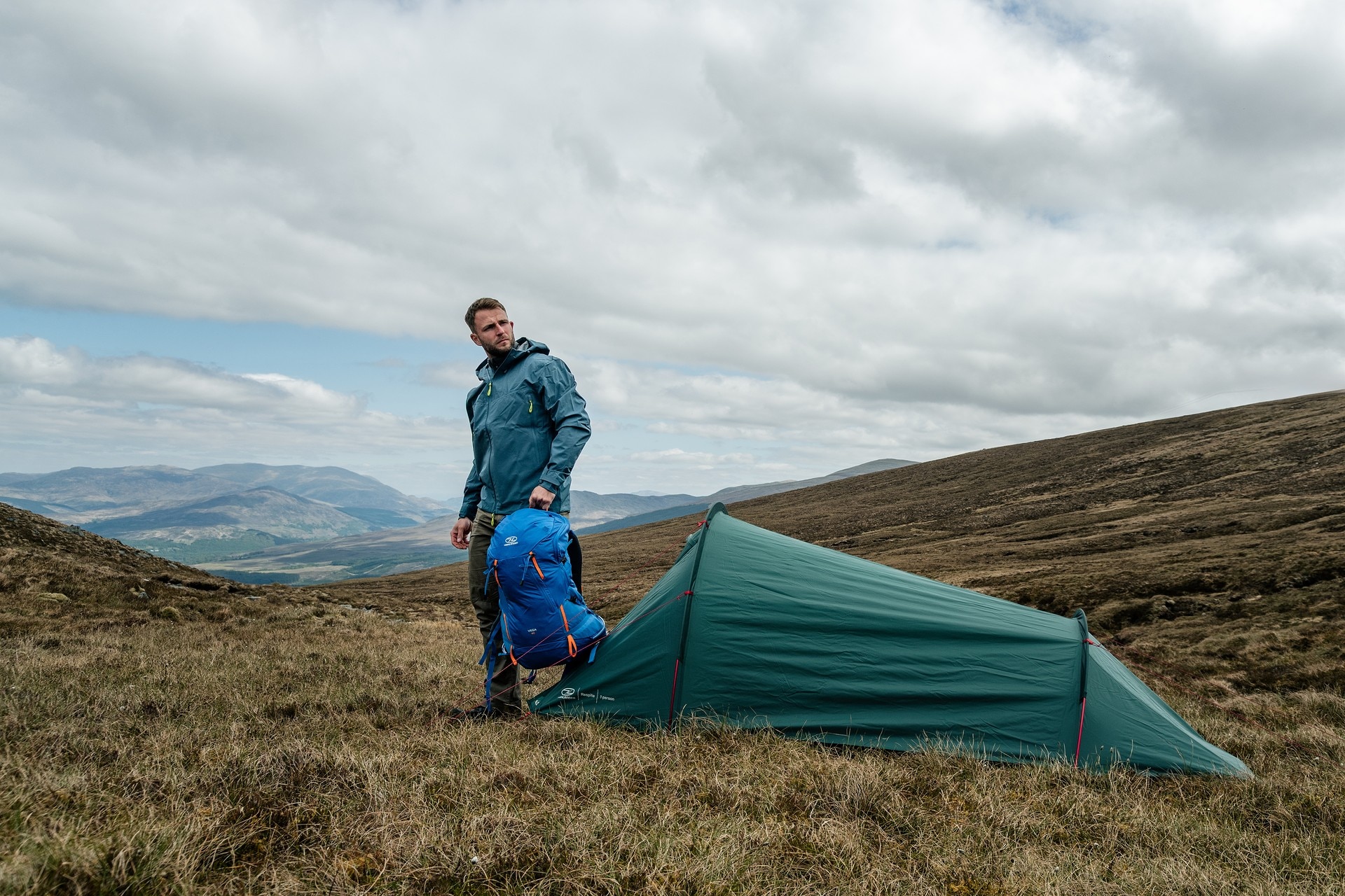 Namiot 1-osobowy Highlander Outdoor Respite Tunnel Tent - Pine Green