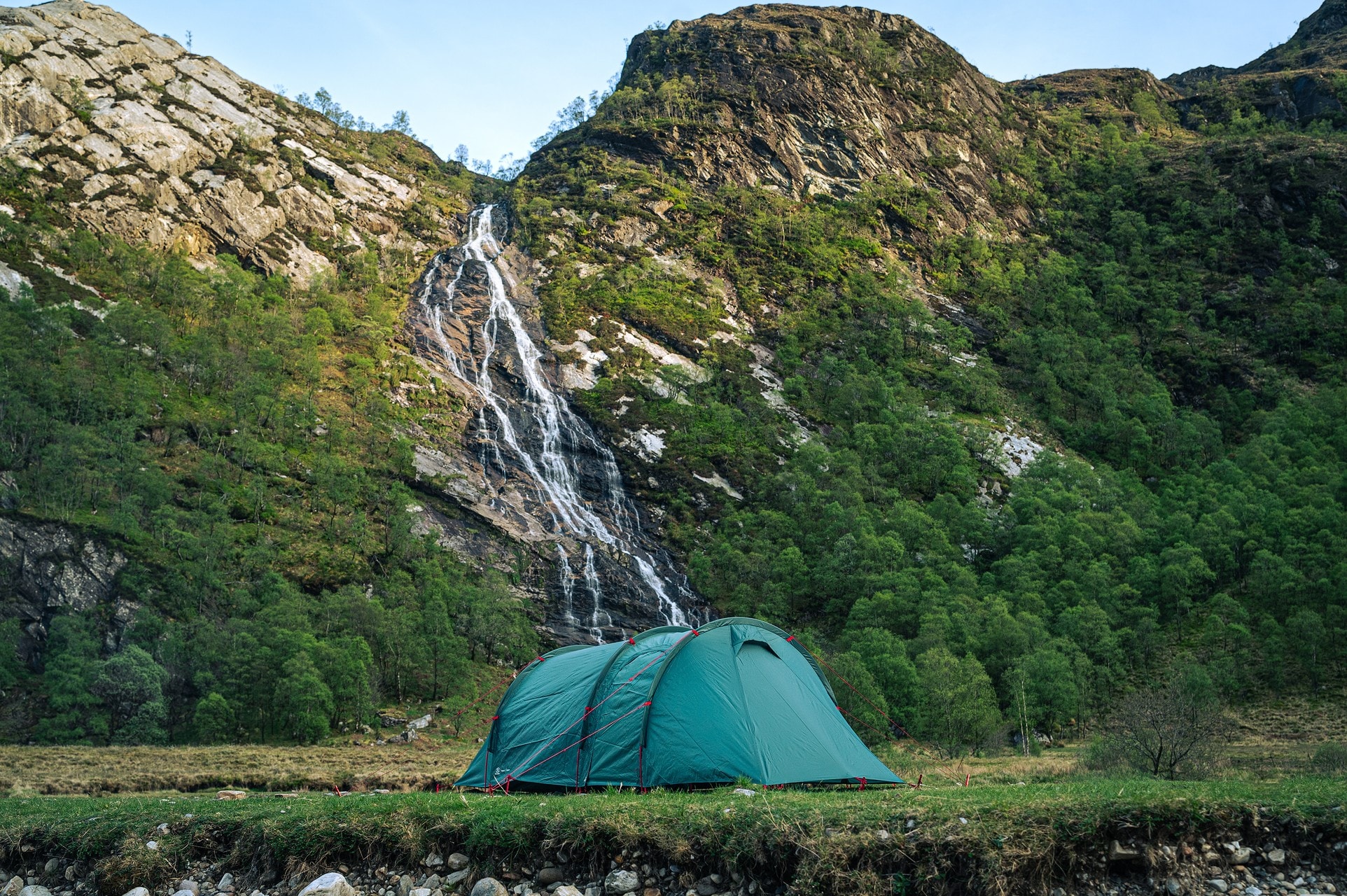 Namiot 2-osobowy Highlander Outdoor Respite Extended Tunnel Tent - Pine Green