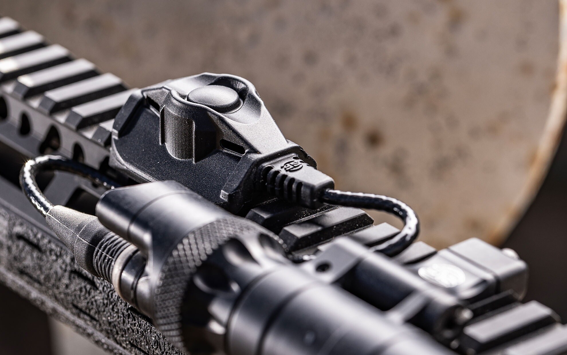 Włącznik żelowy SureFire CSP-07 - Black