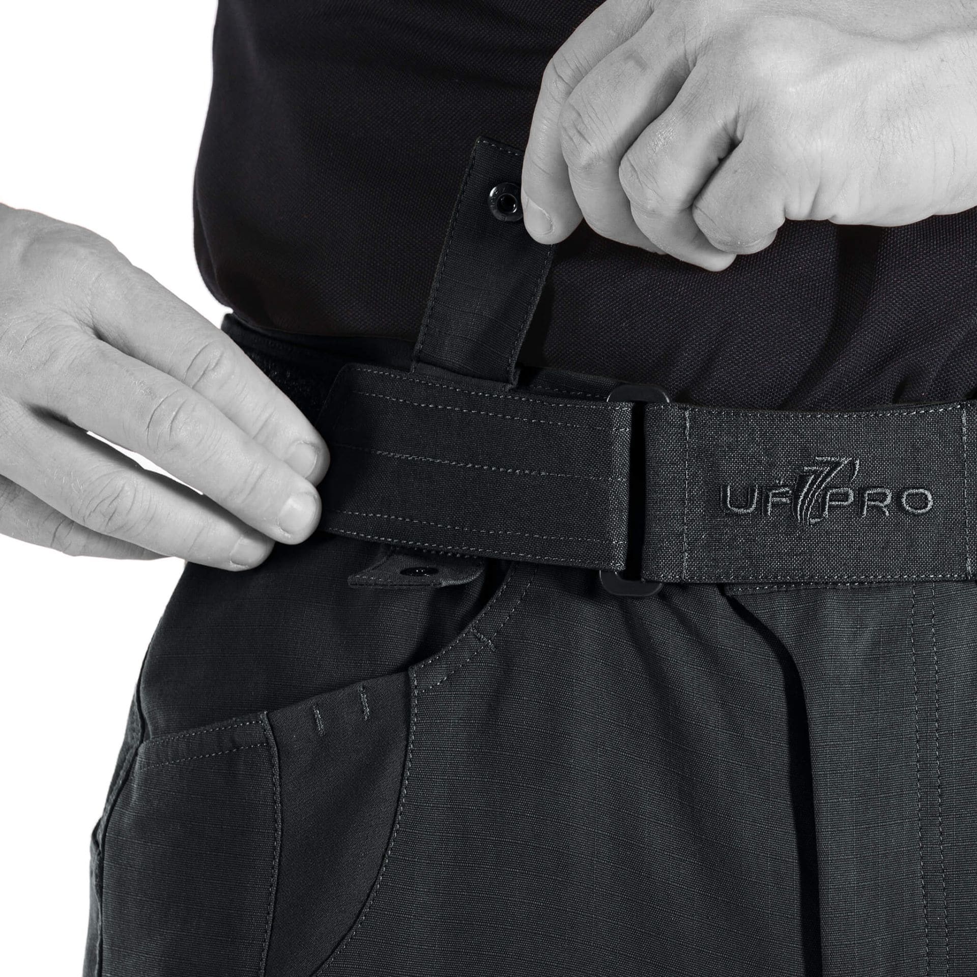 Spodnie UF PRO P-40 Mark I Range - Black