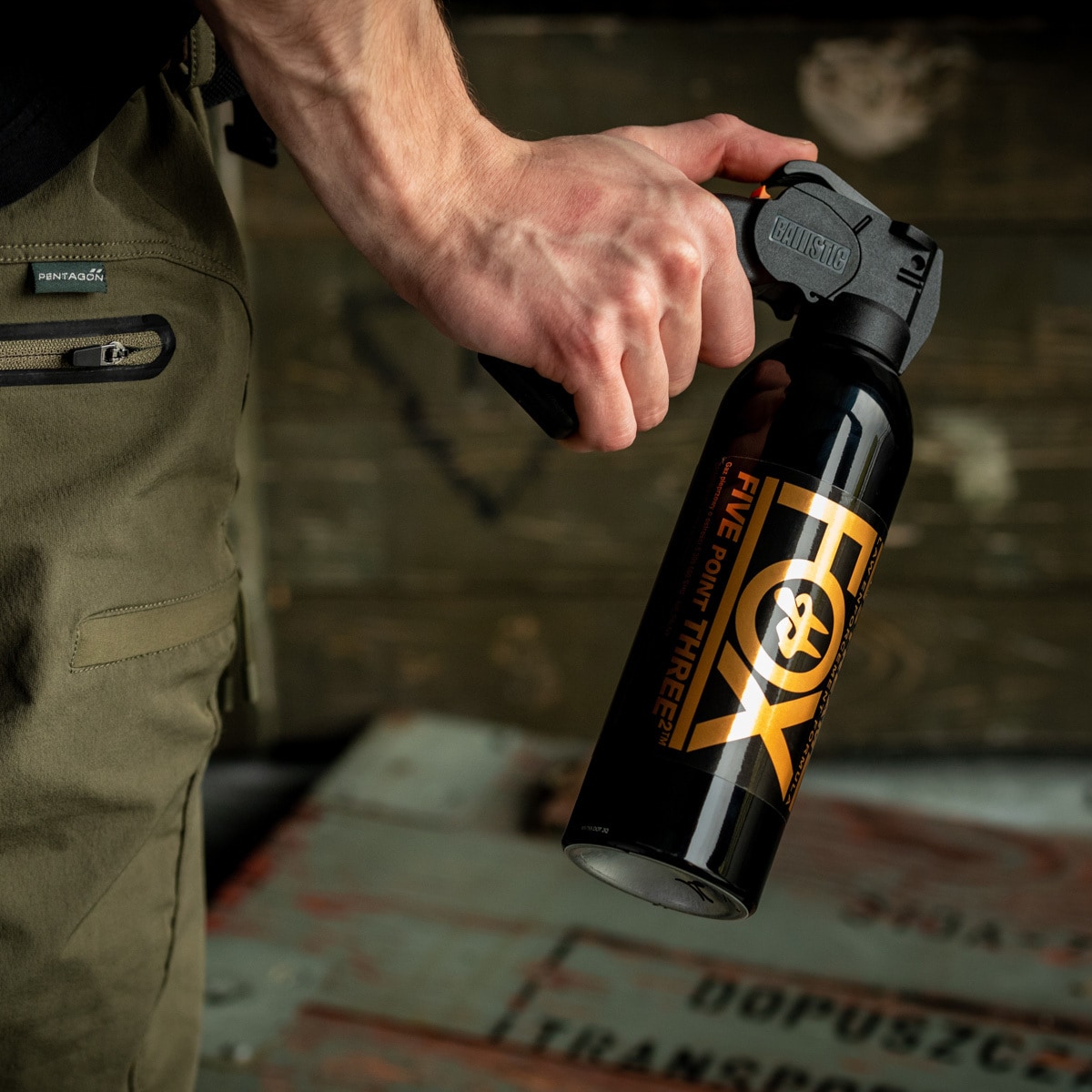 Gaz pieprzowy na zwierzęta Fox Labs Five Point Three 2TM - stożek 340 ml (DE)