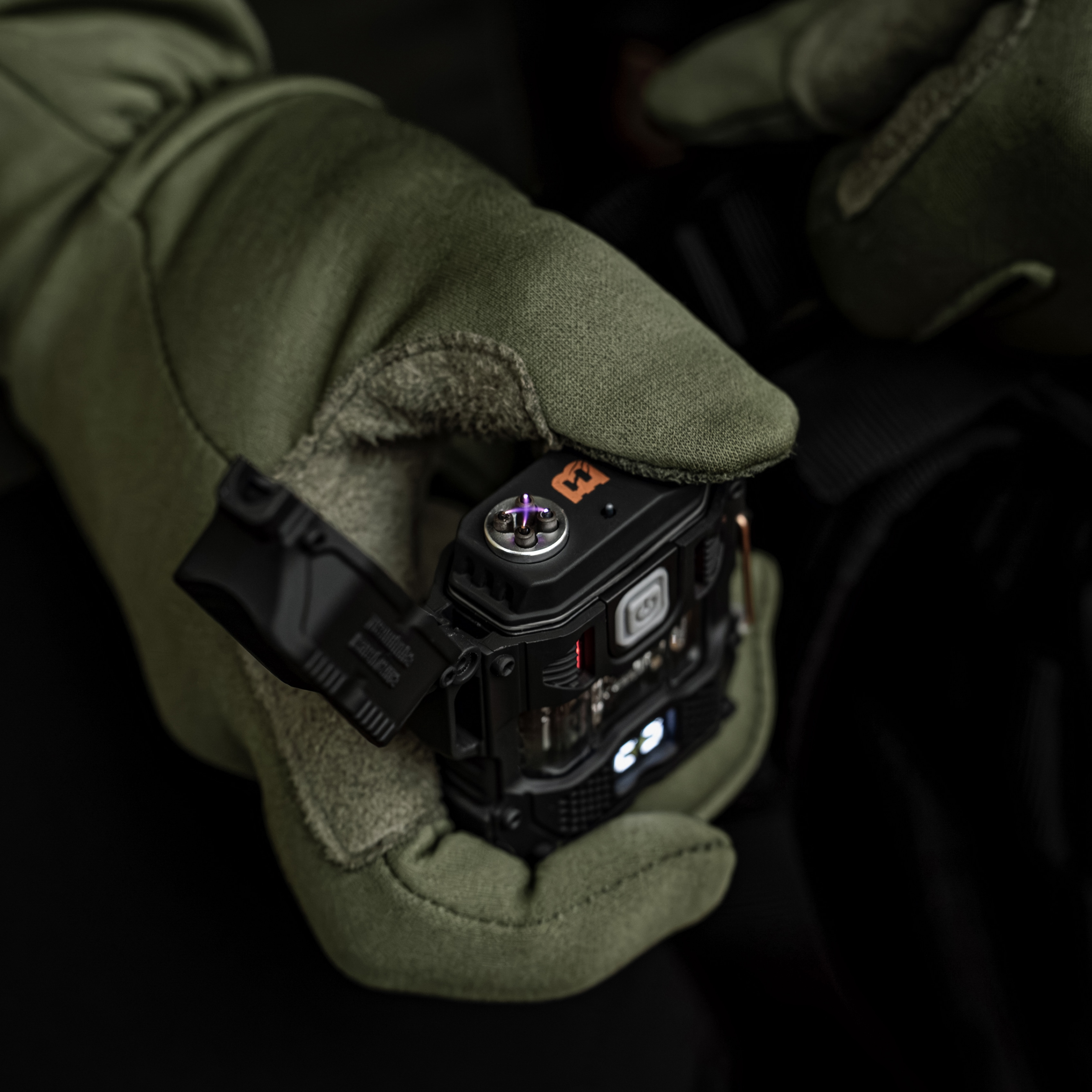 Zapalniczka plazmowa Badger Outdoor z latarką ARC