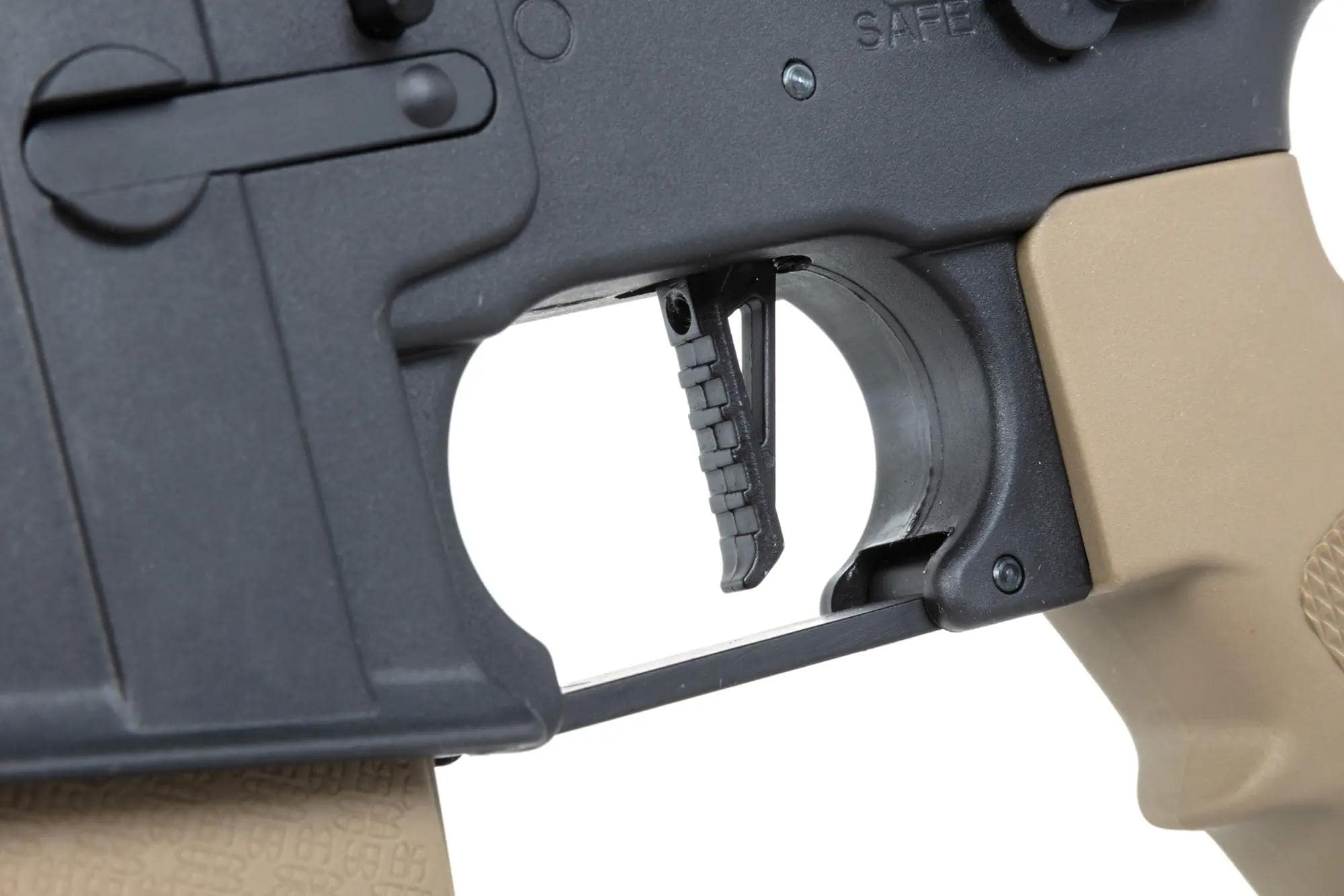 Karabinek szturmowy AEG Specna Arms SA-C05 CORE HAL ETU Gen. 2 - Half-Tan