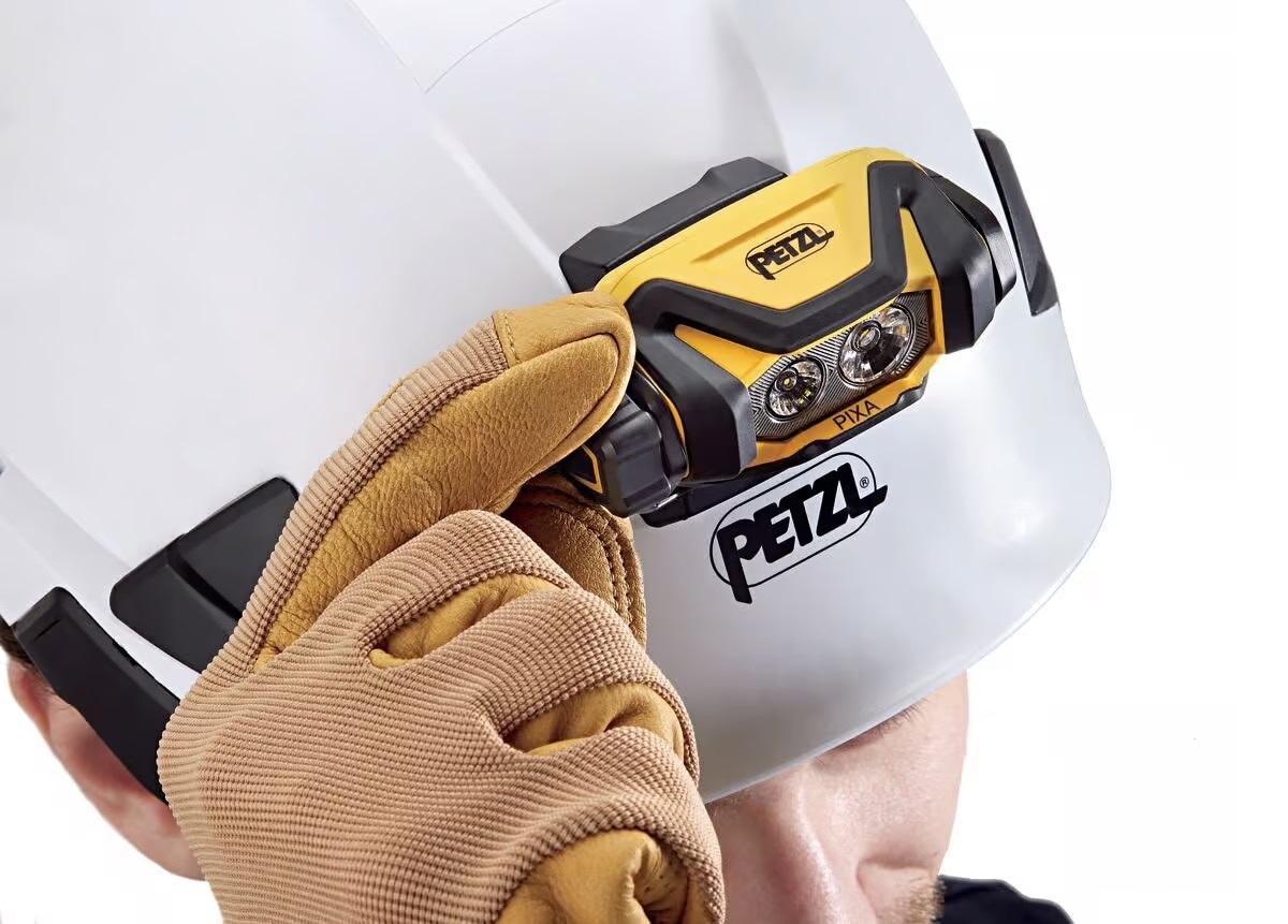 Latarka czołowa Petzl Pixa - 450 lumenów
