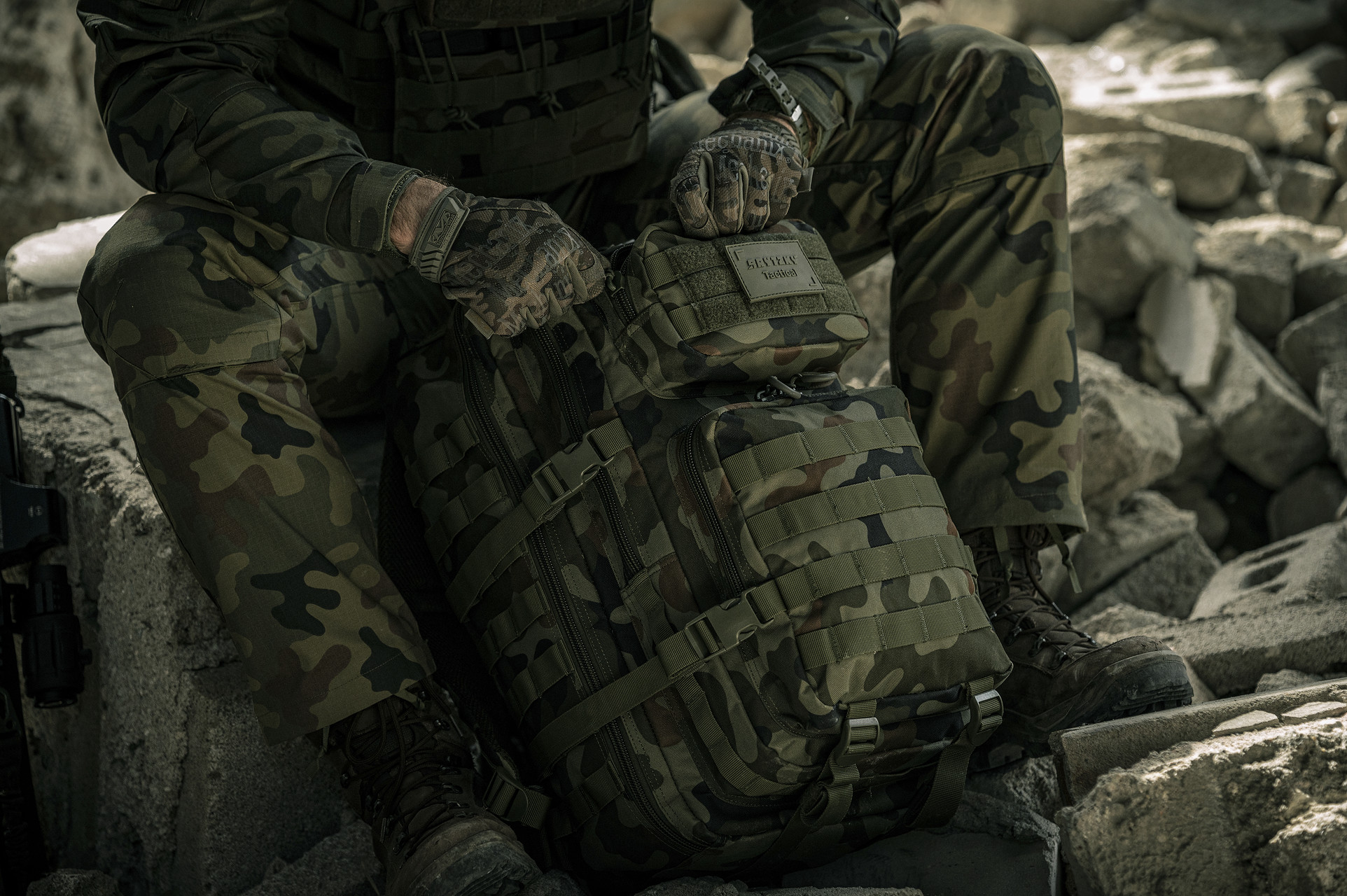 Plecak Brytzky Tactical Polygon Large 36 l - wz.93 Pantera PL Woodland