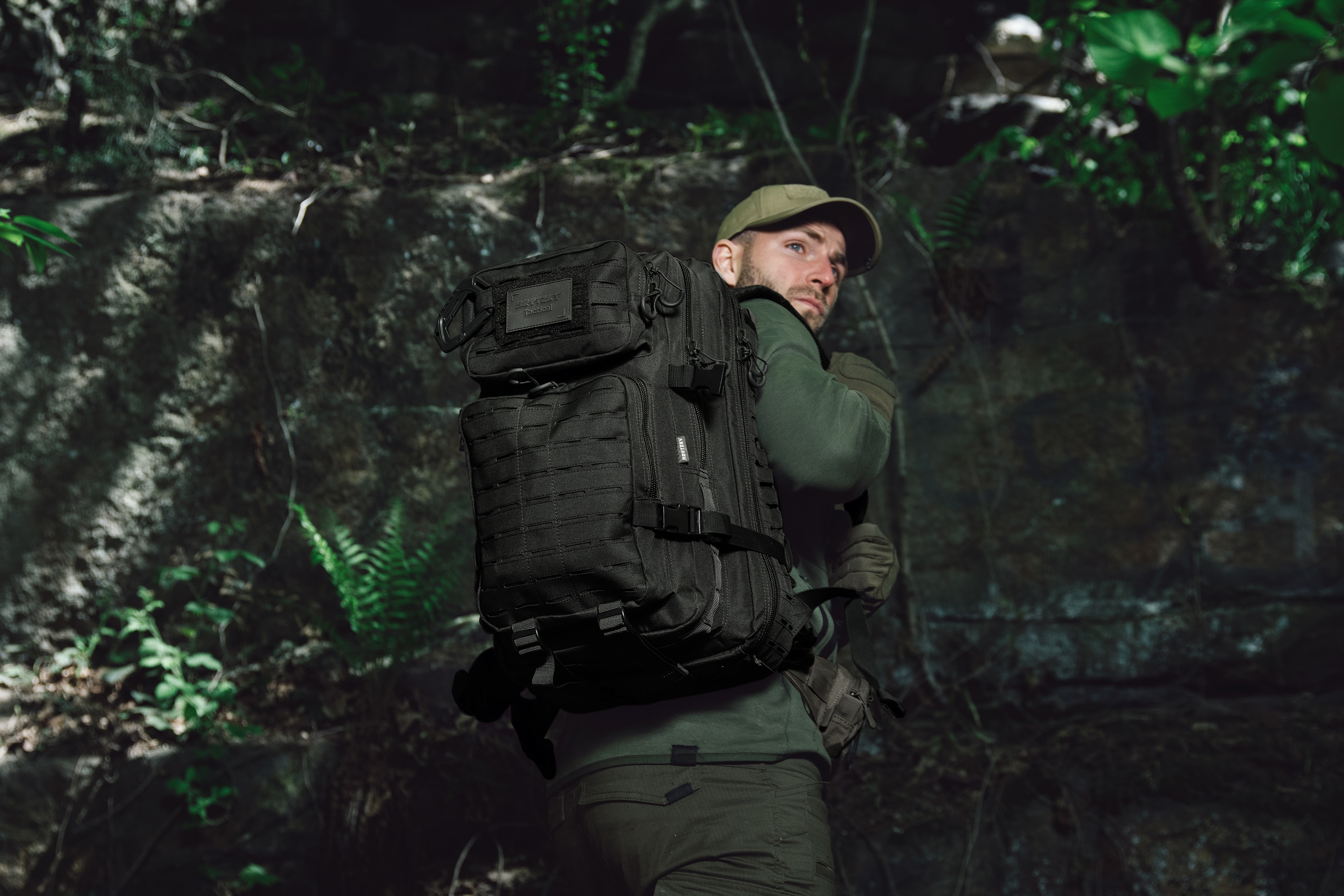 Plecak Brytzky Tactical Polygon Large Laser Cut 36 l - Black