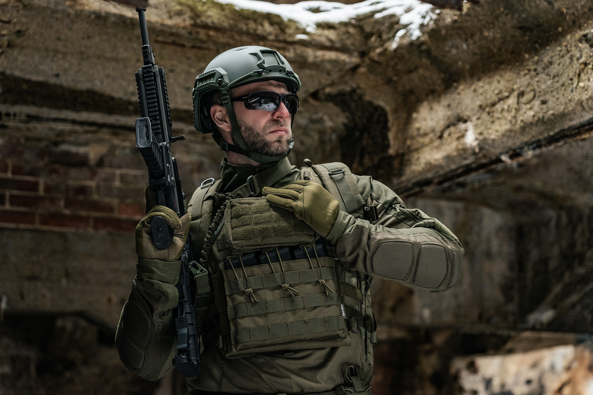 Brytzky Tactical CoreCarrier Tactical Vest - wz.93 Pantera PL Woodland