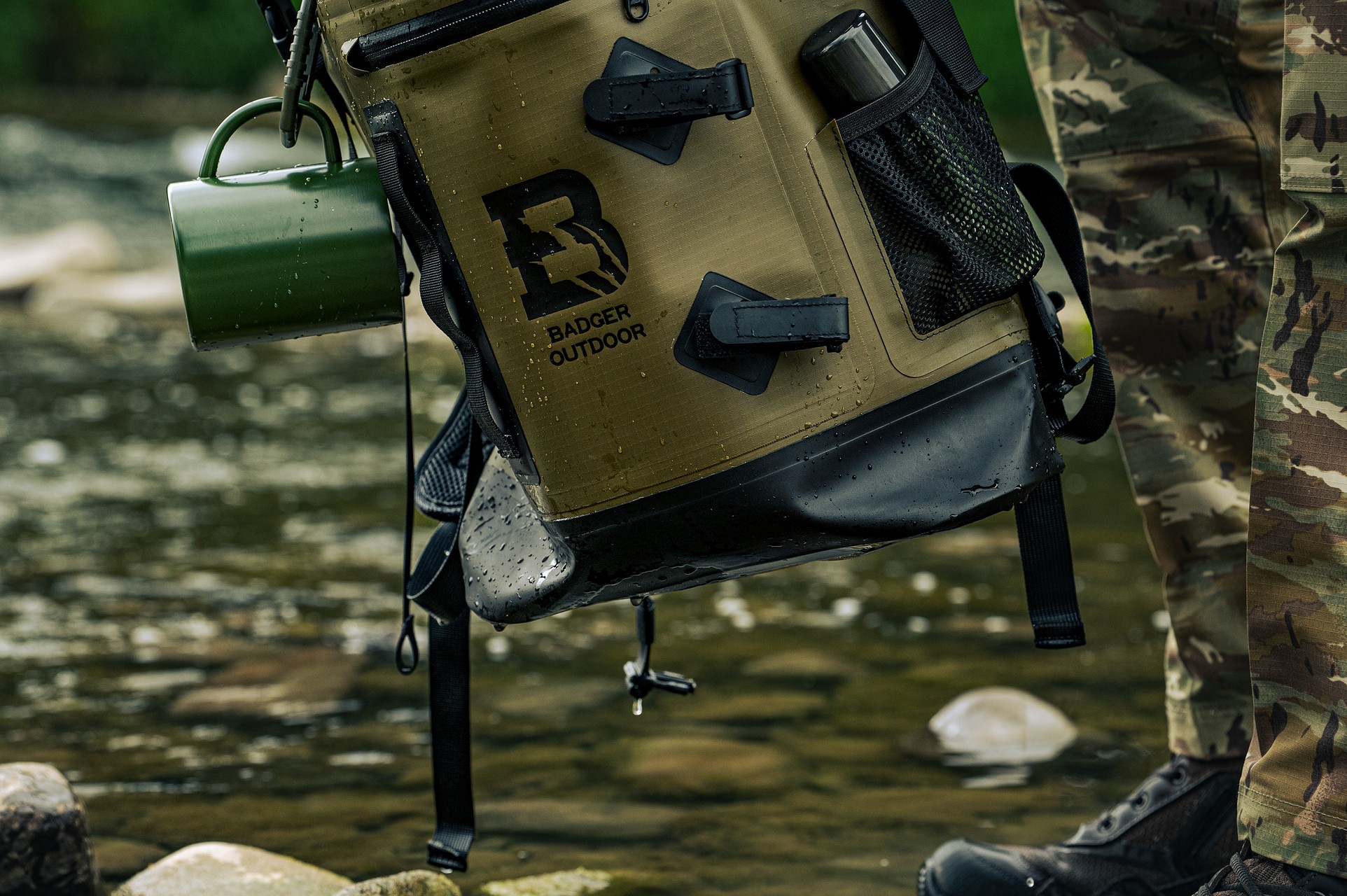 Водонепроникний рюкзак Badger Outdoor TPU 40 л - Military Green