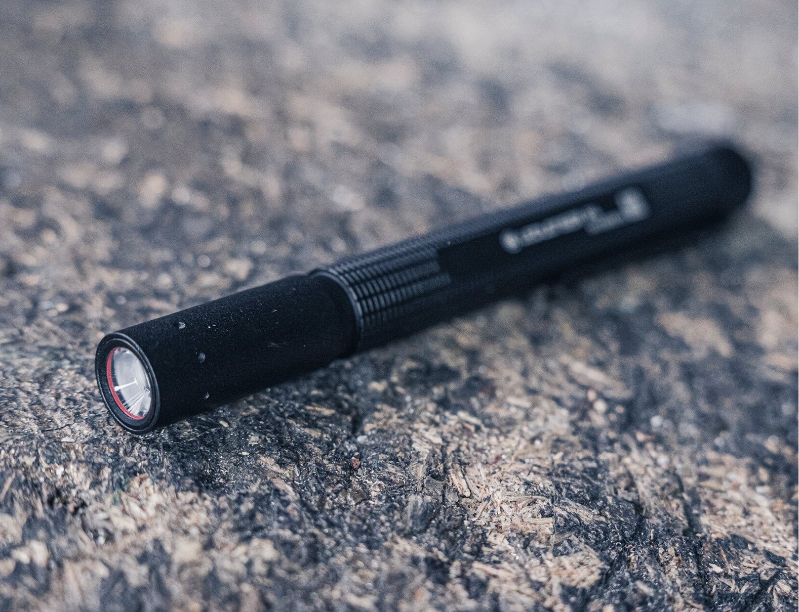 Latarka Ledlenser P4 Black - 180 lumenów
