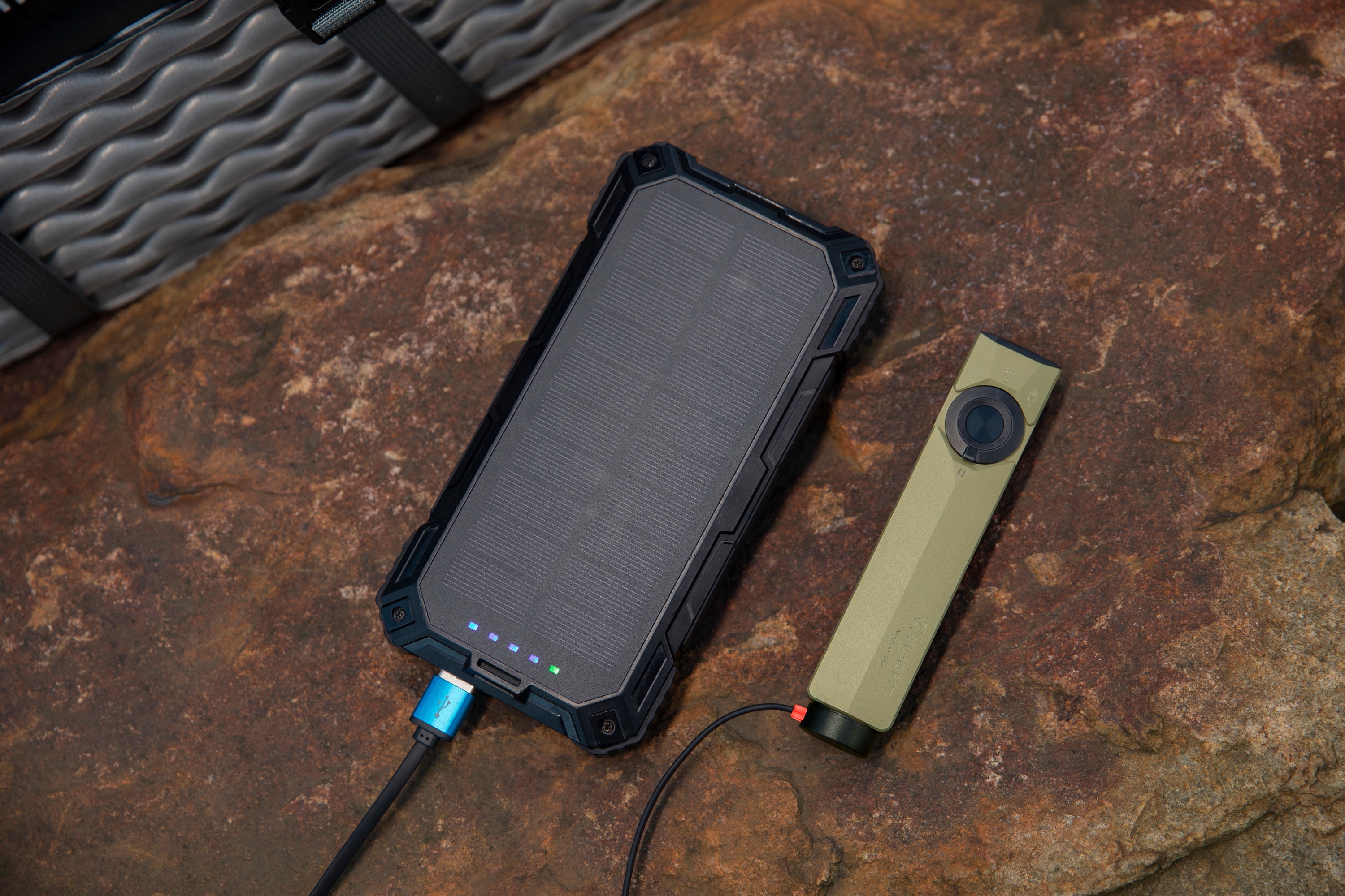 Latarka Olight ArkPro Ultra Class 1 Cool White Olive Green - 1700 lumenów