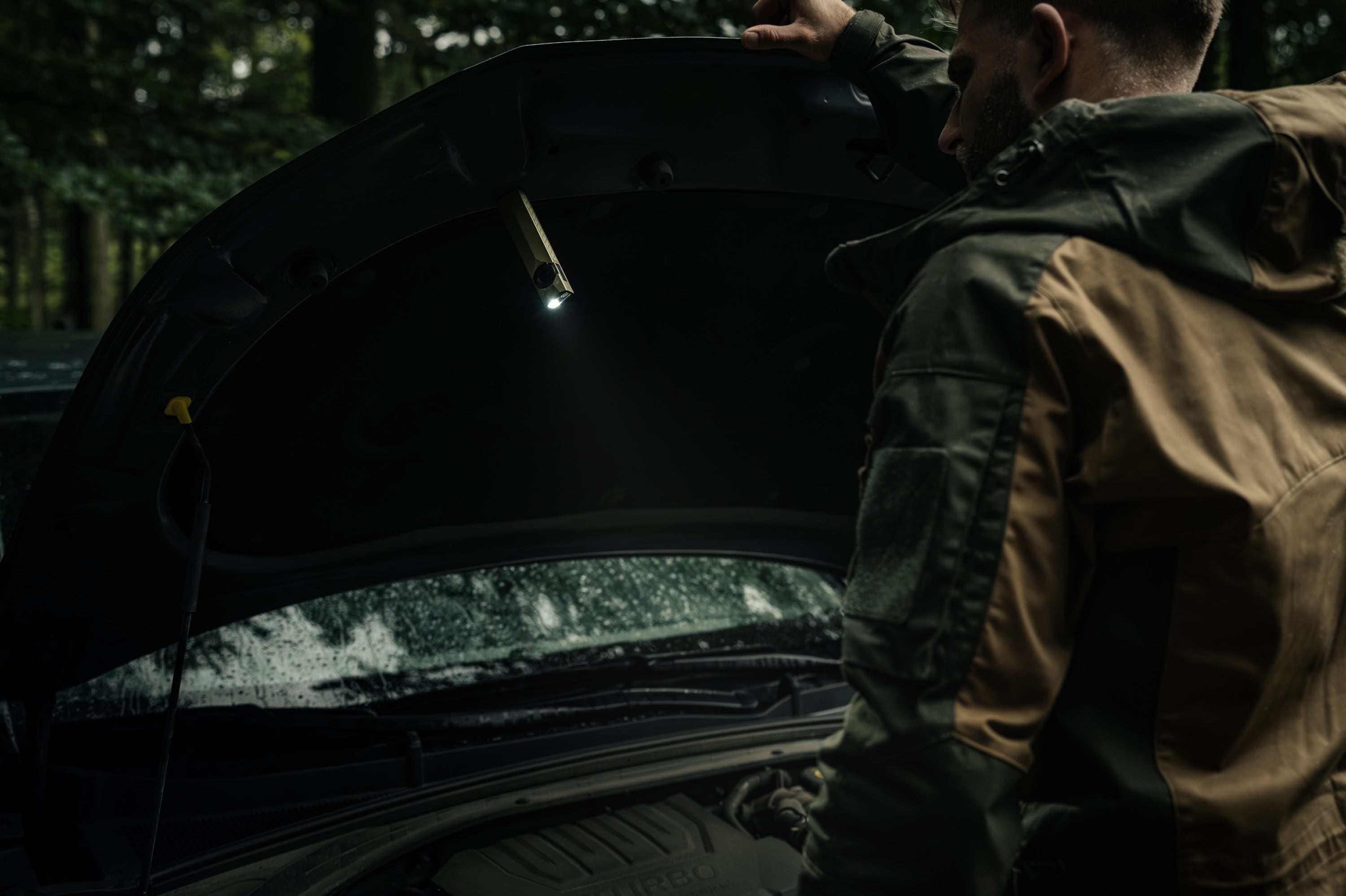 Latarka Olight ArkPro Ultra Class 1 Cool White Olive Green - 1700 lumenów