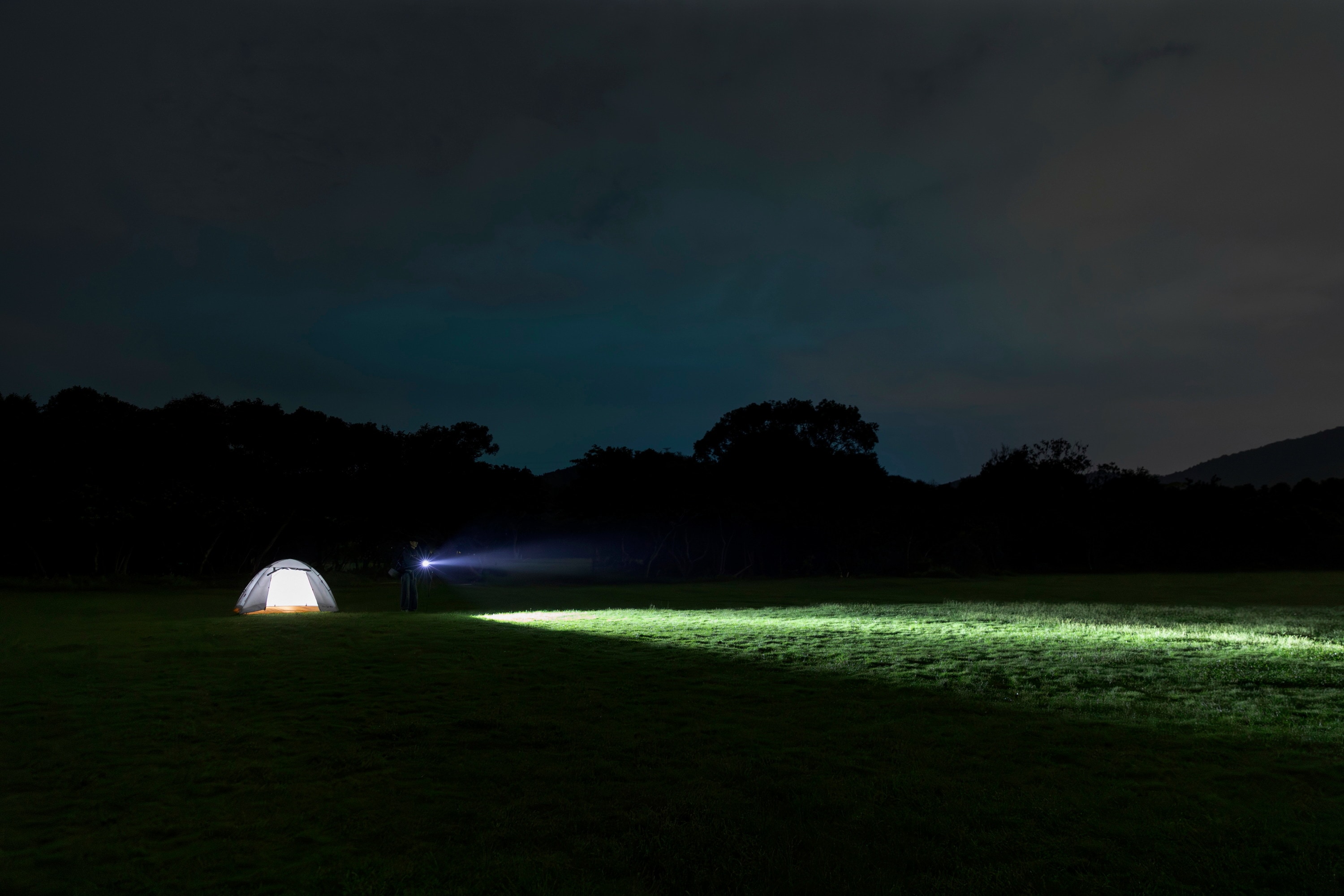 Latarka Olight ArkPro Ultra Class 1 Cool White Olive Green - 1700 lumenów