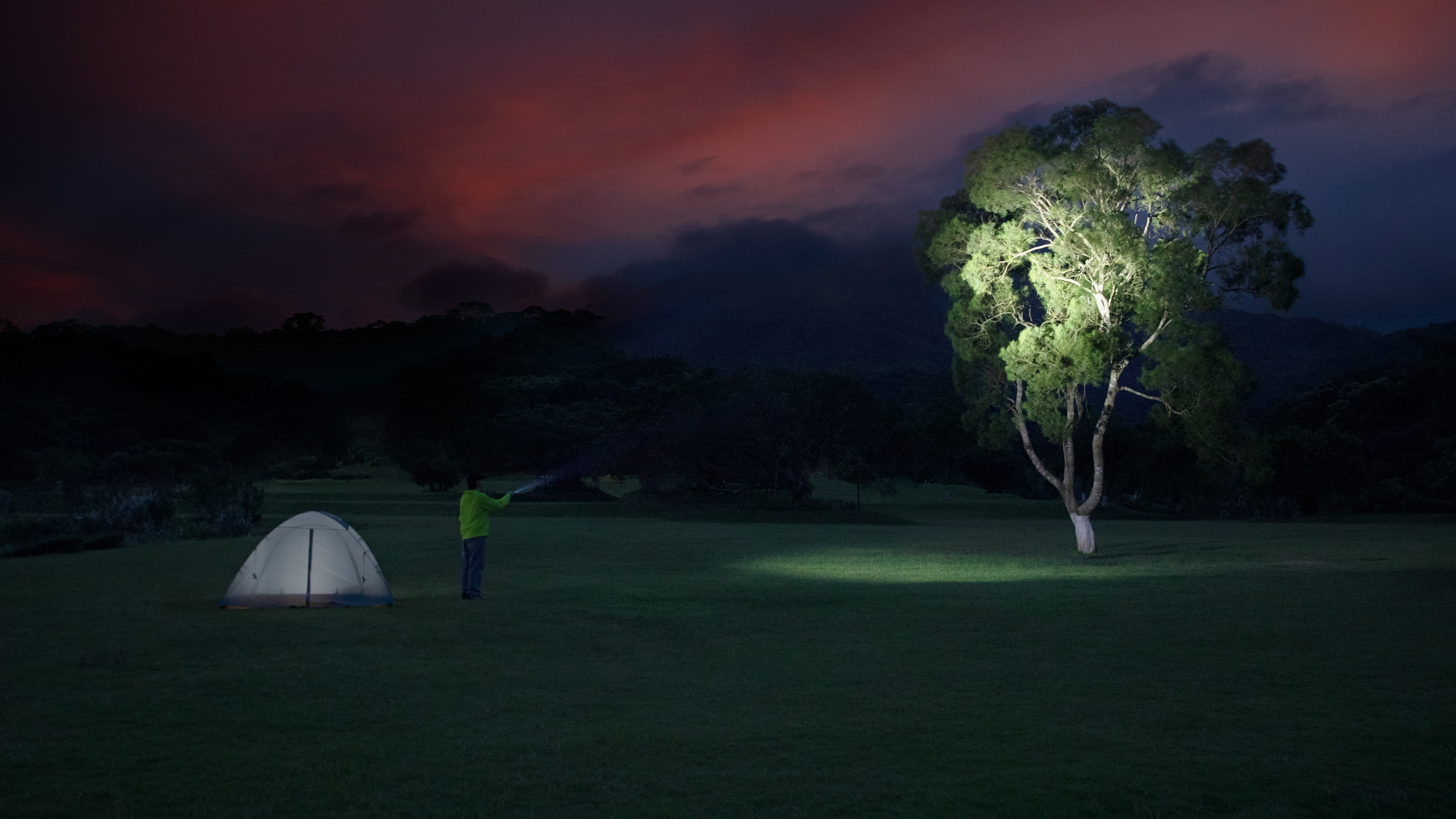 Latarka Olight ArkPro Class 1 Cool White Matte Black - 1500 lumenów