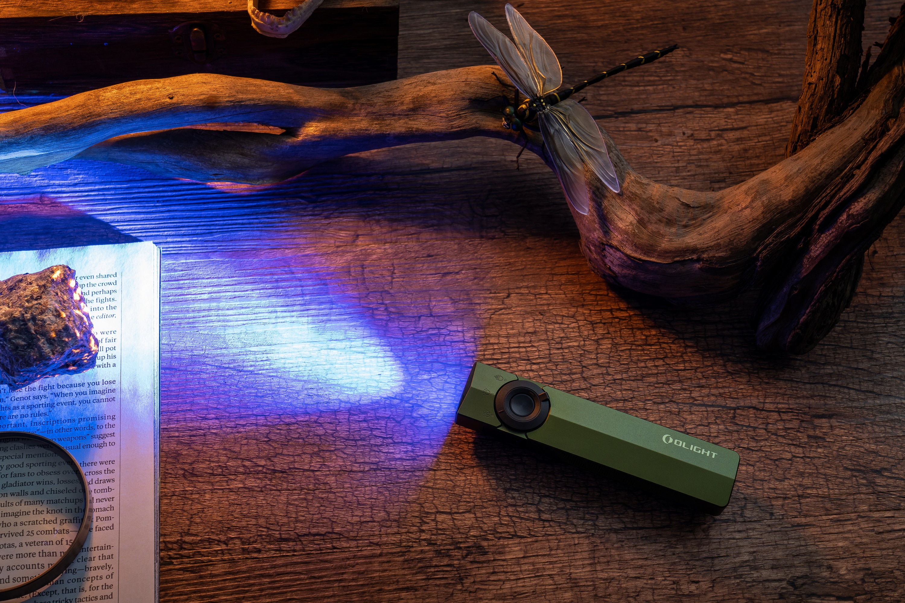 Latarka Olight ArkPro Class 1 Cool White OD Green - 1500 lumenów