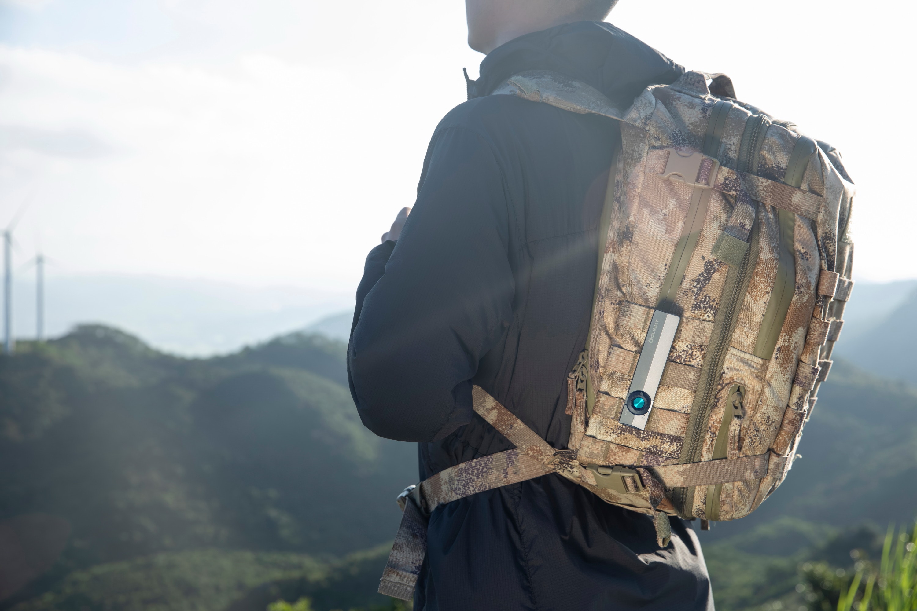 Latarka Olight ArkPro Class 1 Cool White Silver Graphite - 1500 lumenów