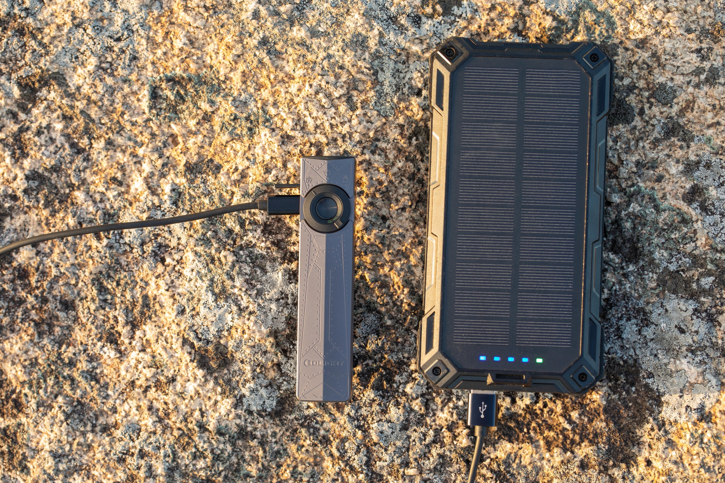 Latarka Olight ArkPro Class 1 Cool White Phantom Squadron - 1500 lumenów