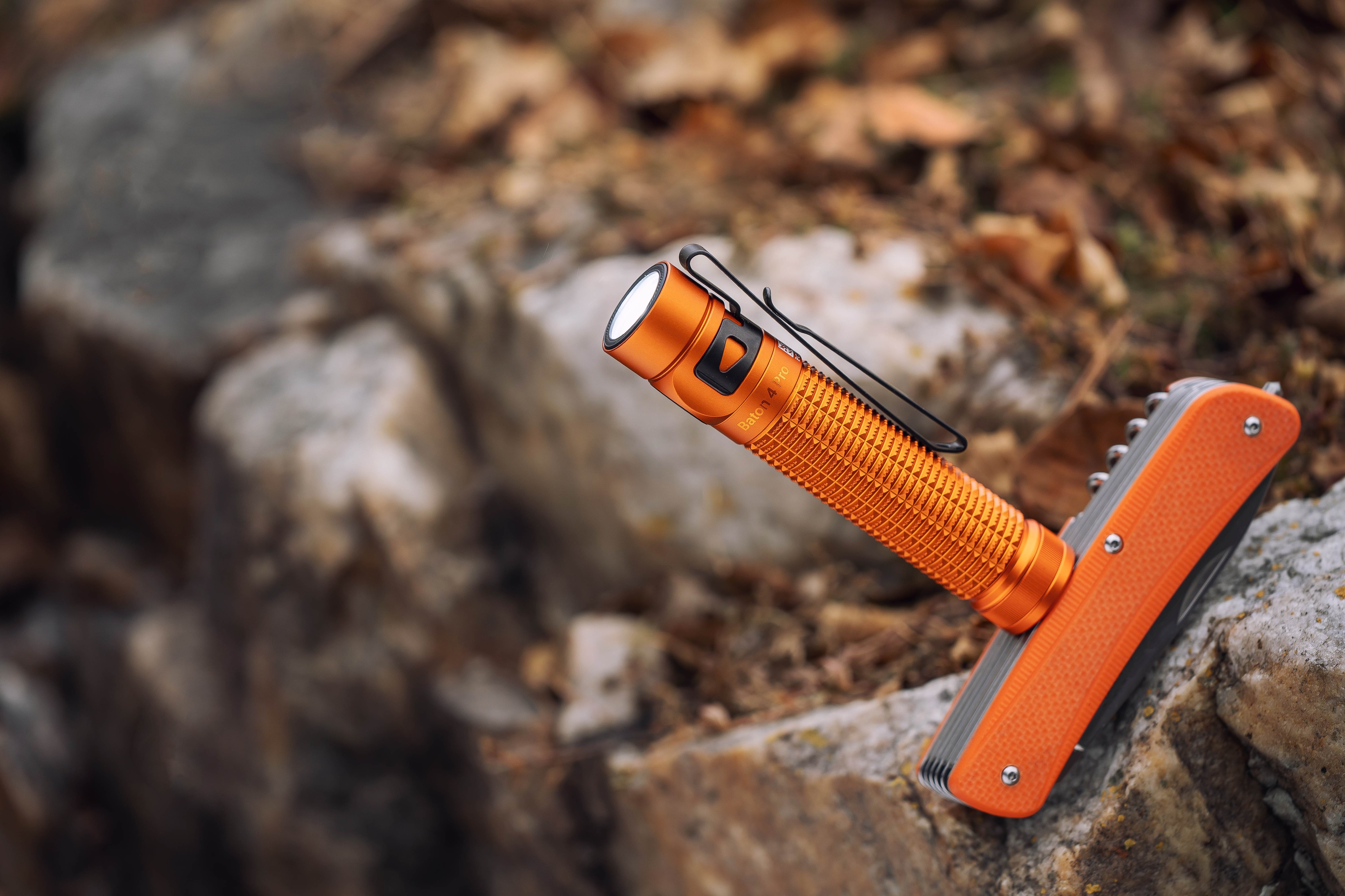 Latarka Olight Baton 4 Pro Orange - 1600 lumenów