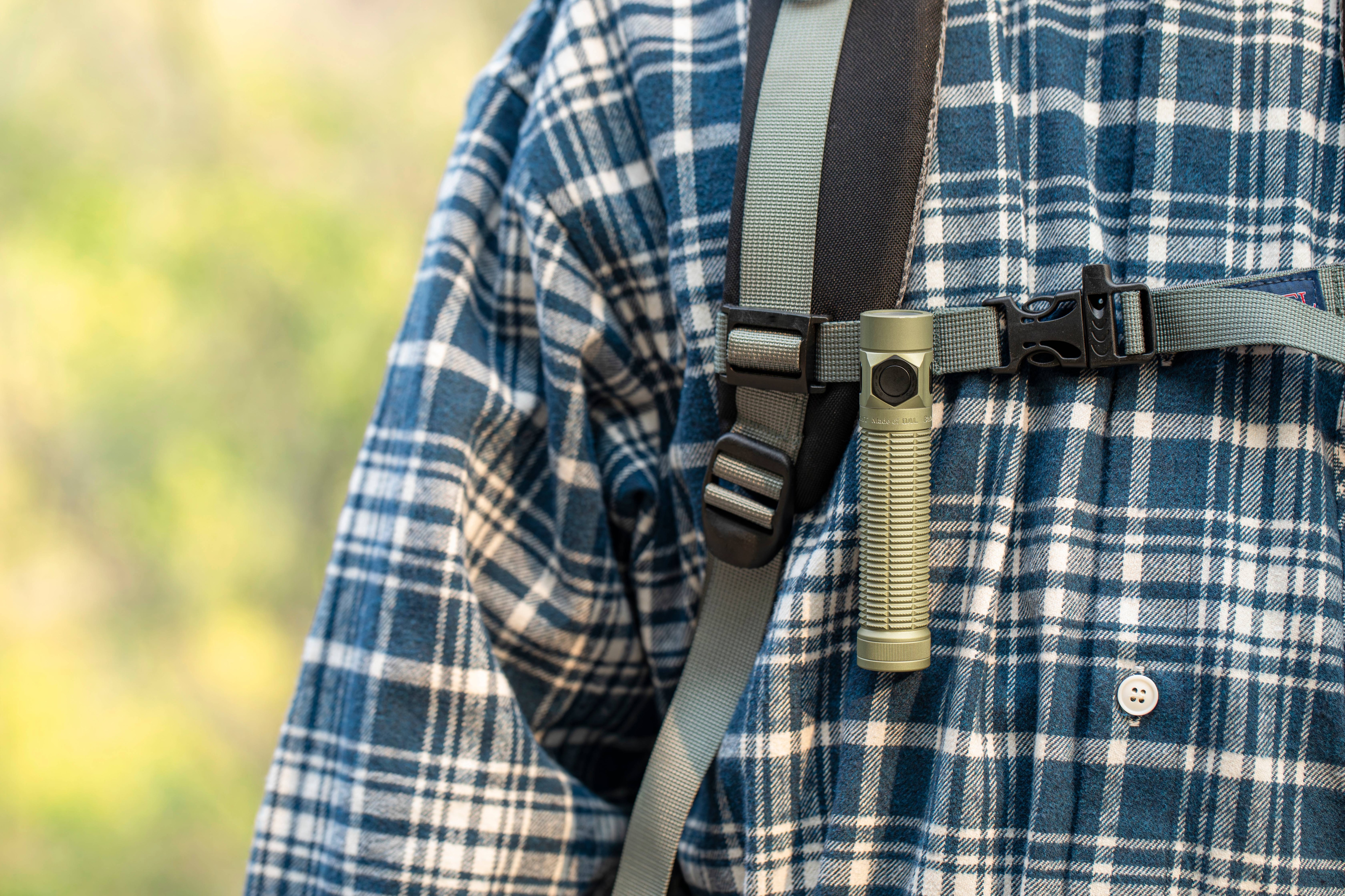 Latarka Olight Baton Ultra Olive Green - 1800 lumenów