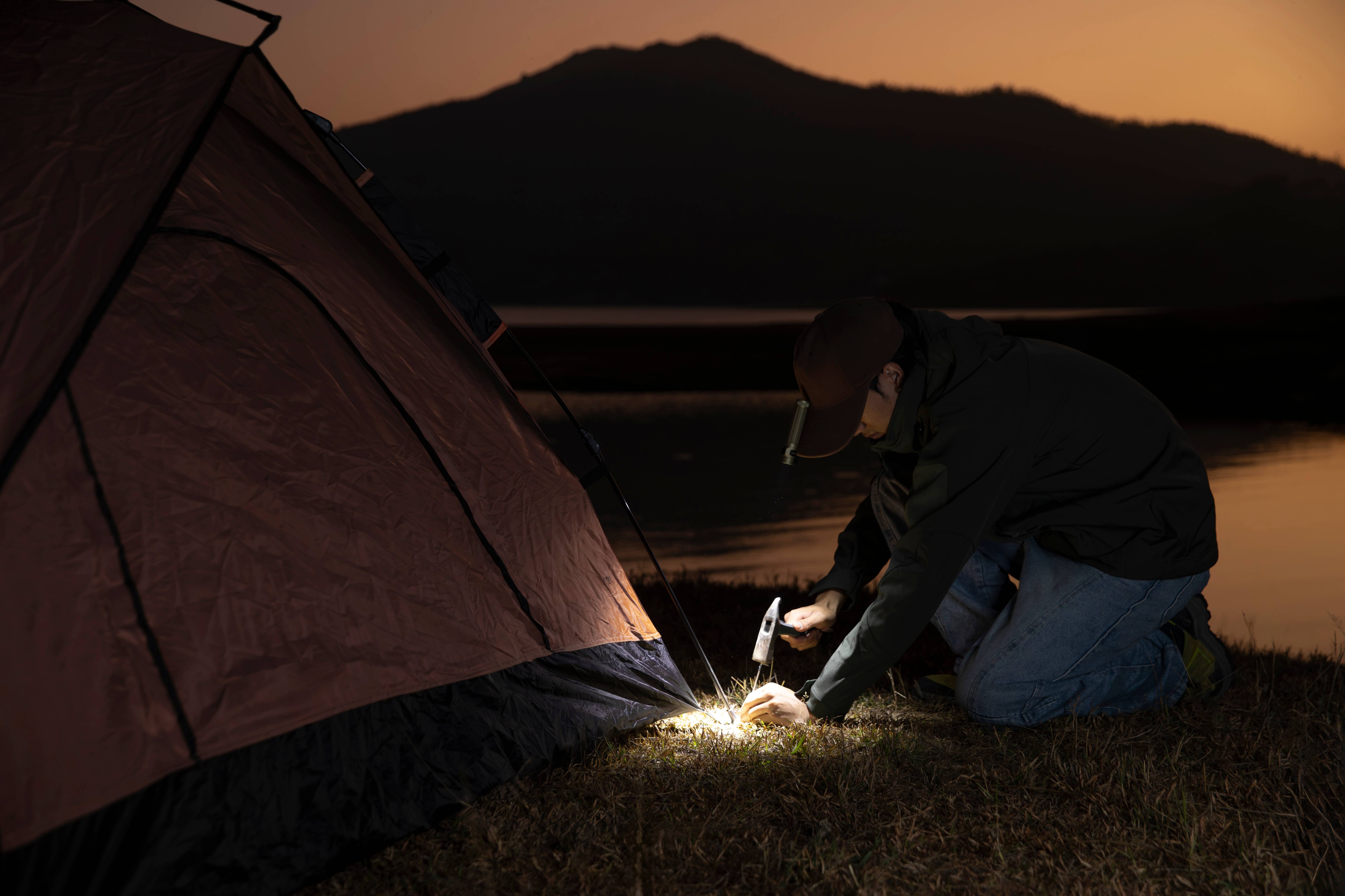 Latarka Olight Baton Ultra Olive Green - 1800 lumenów