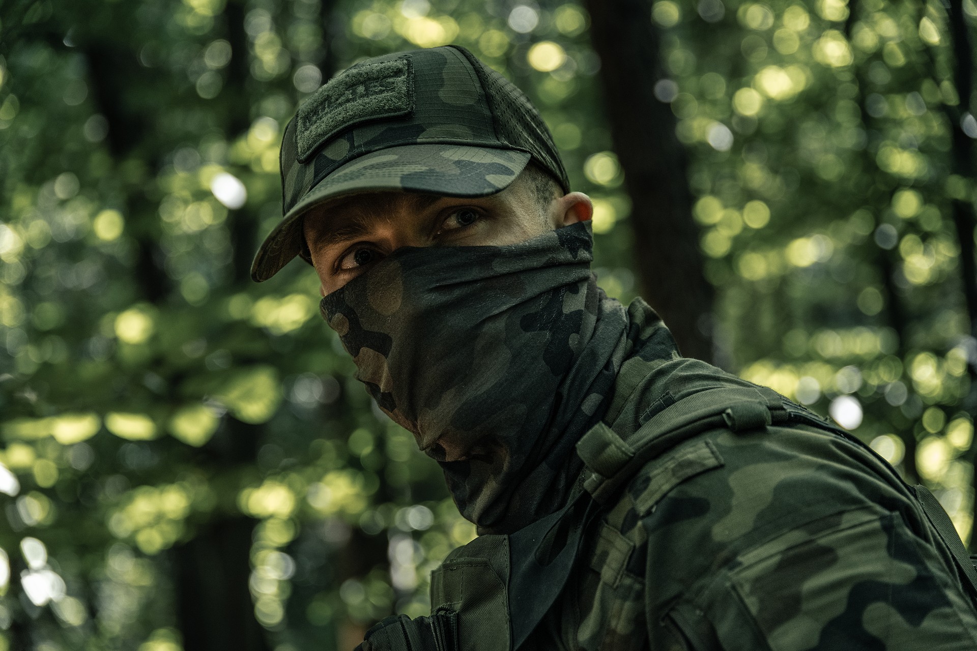 Багатофункціональний бафф Mil-Tec - wz.93 Pantera PL Woodland