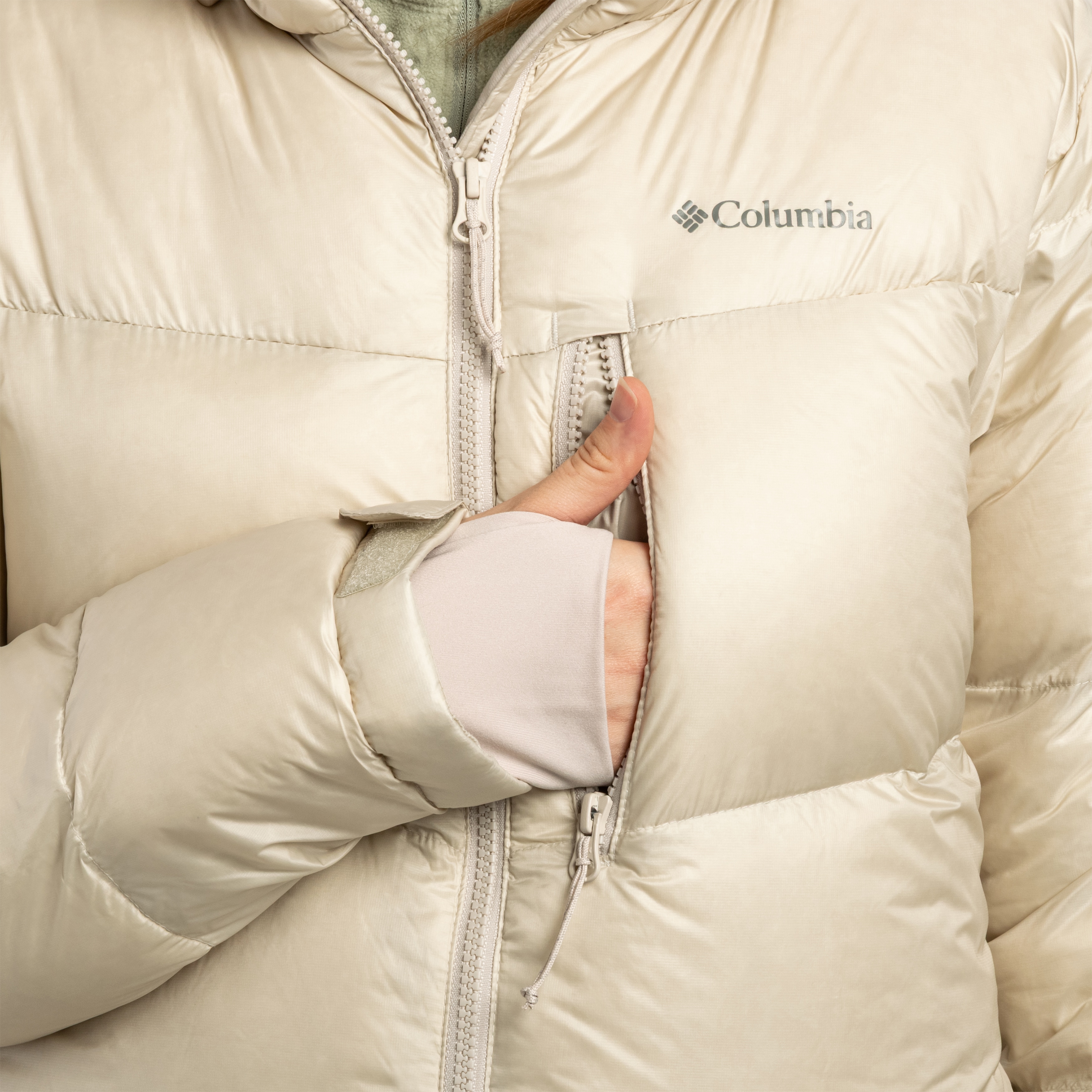 Жіноча куртка Columbia Cloudview Down Hooded Jacket - Dark Stone