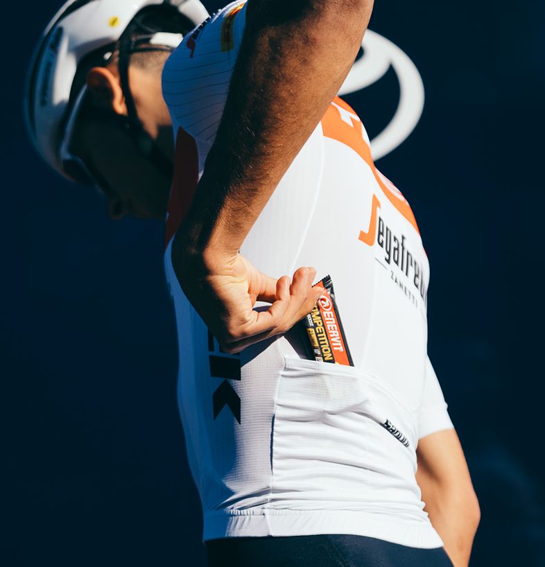 Вуглеводний батончик Enervit Sport Competition Bar 3 x 30 г - Банан-ваніль/Абрикос/Апельсин