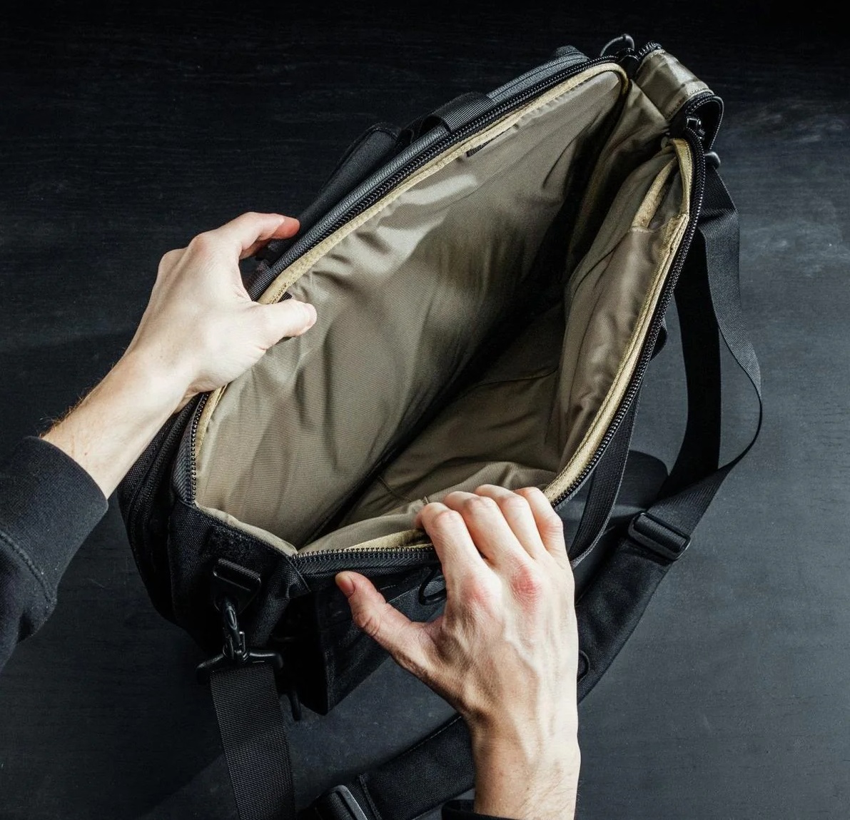 Сумка Eberlestock Executive Brief 17,2 л - Black