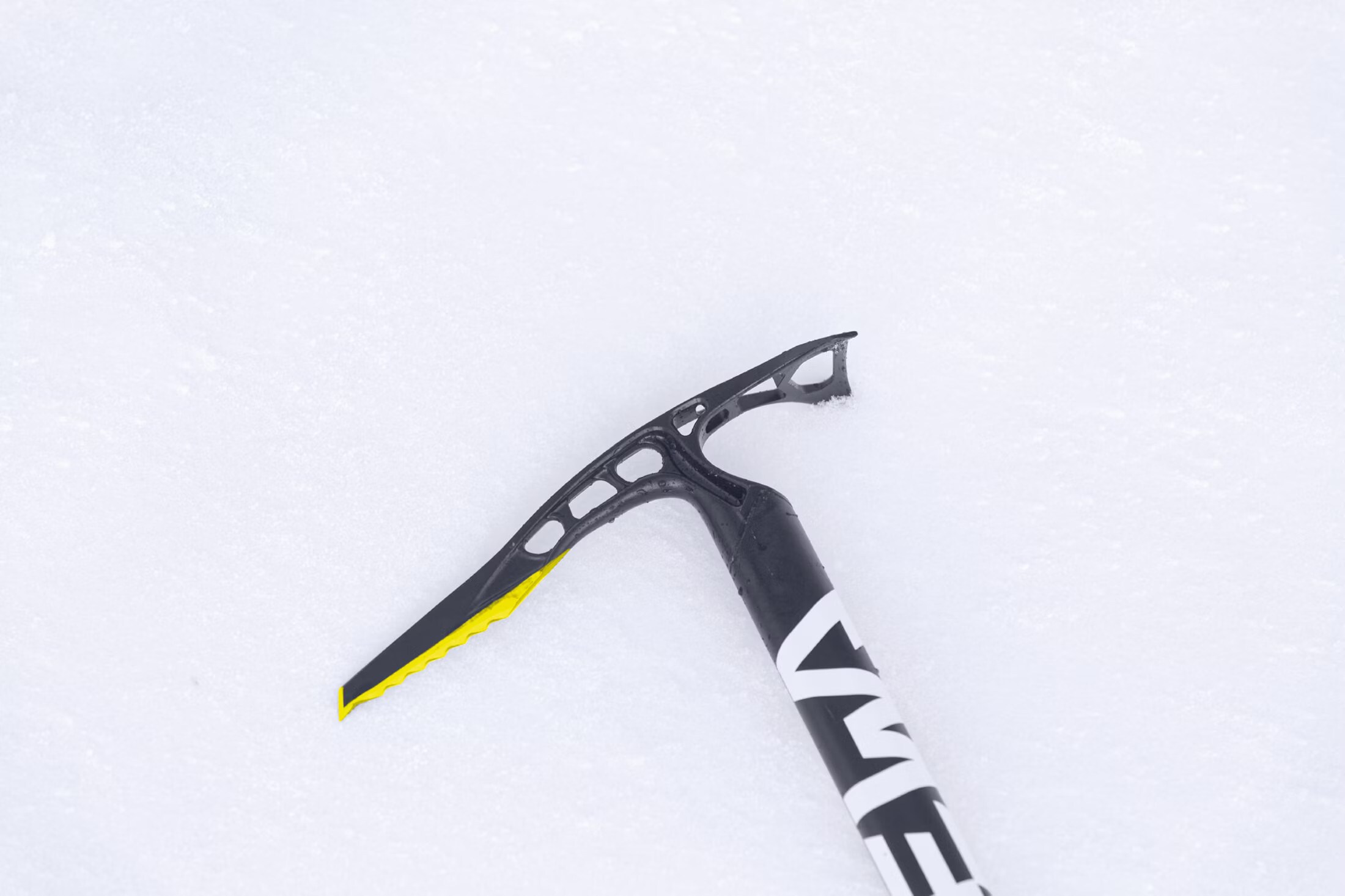 Czekan turystyczny Salewa Alpine-X Ice Axe 65 cm - Night/Black