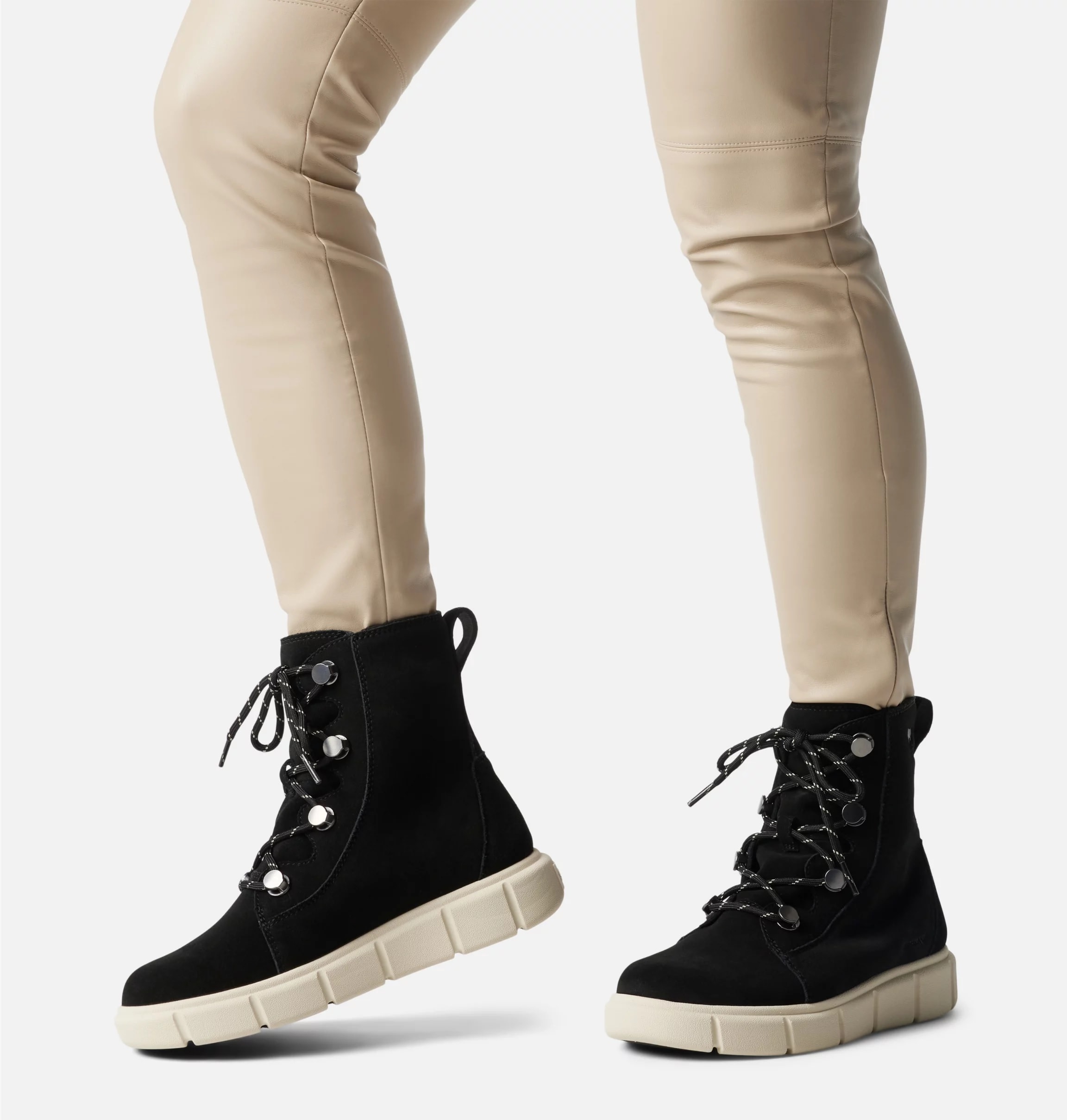 Жіночі черевики Sorel Explorer III Joan - Black/Chalk