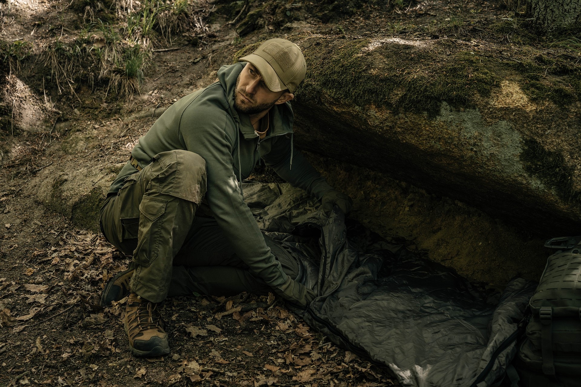 Śpiwór Badger Outdoor TacPak 10T Olive - lewy
