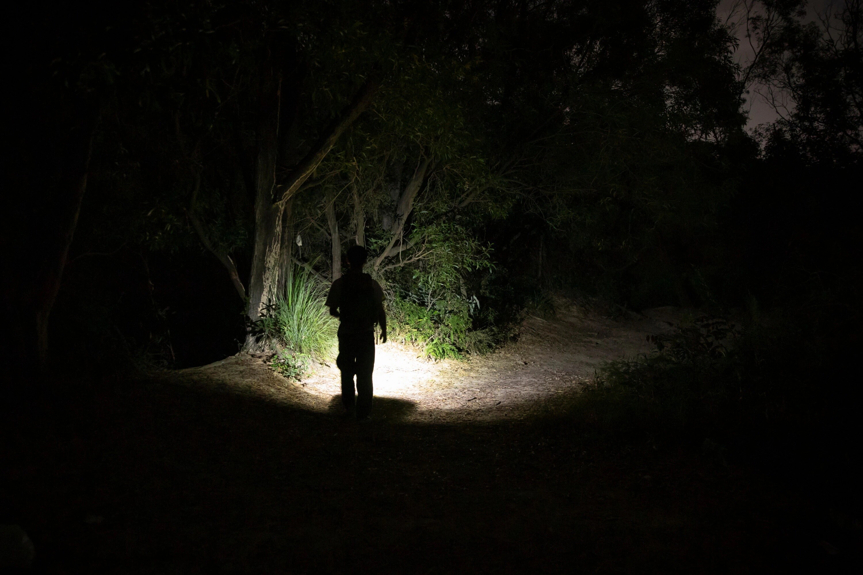 Акумуляторний ліхтарик Olight Baton 4 Blue Phantom - 1300 люменів