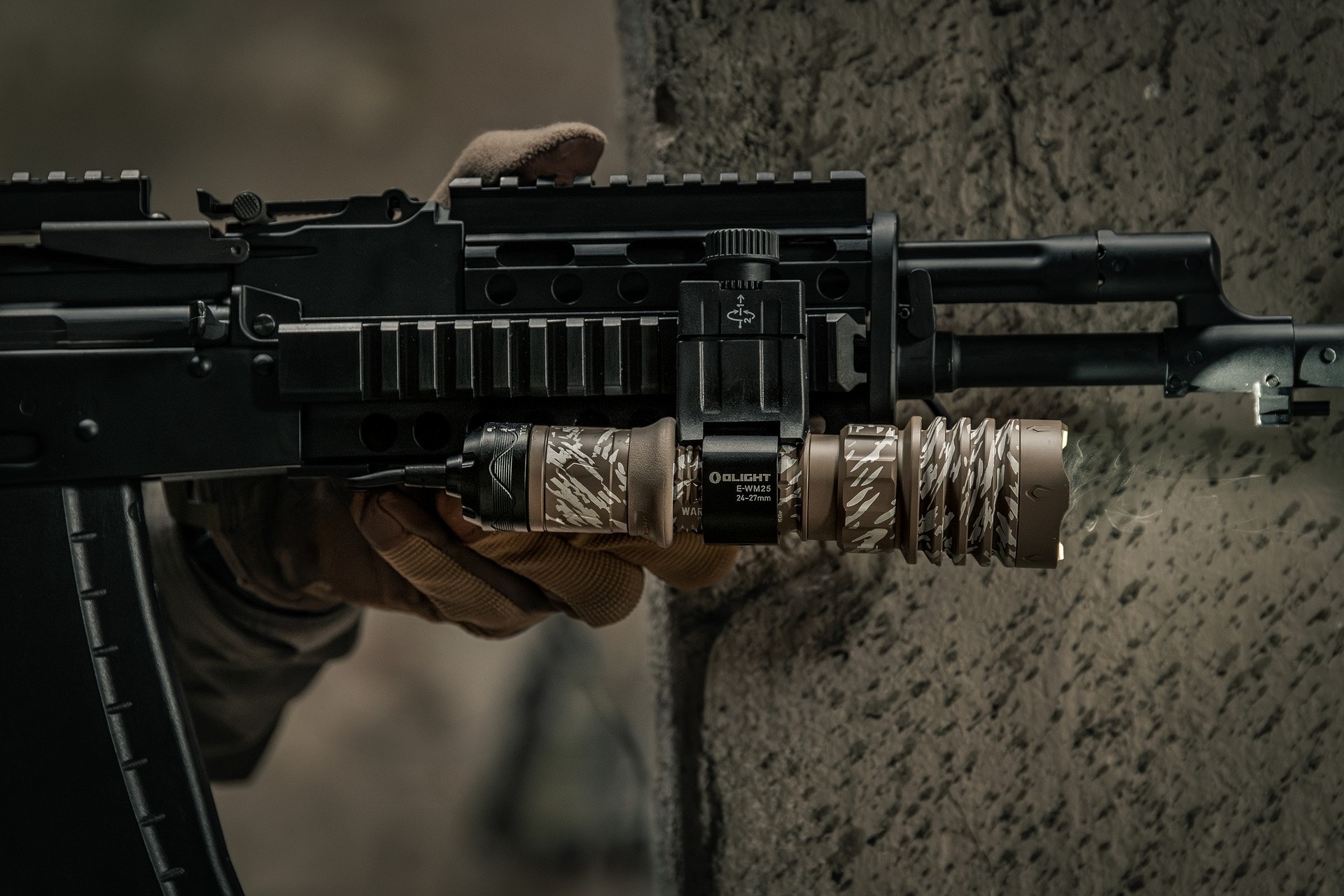 Latarka taktyczna Olight Warrior X 4 Glacial Valley - 2600 lumenów