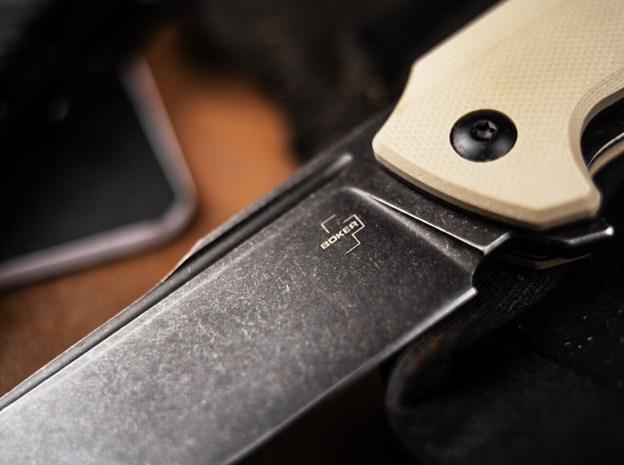 Nóż Boker Plus Barchan - Black/Beige