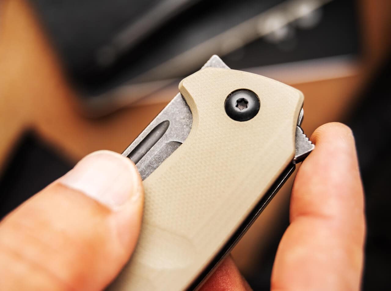 Ніж Boker Plus Barchan - Black/Beige